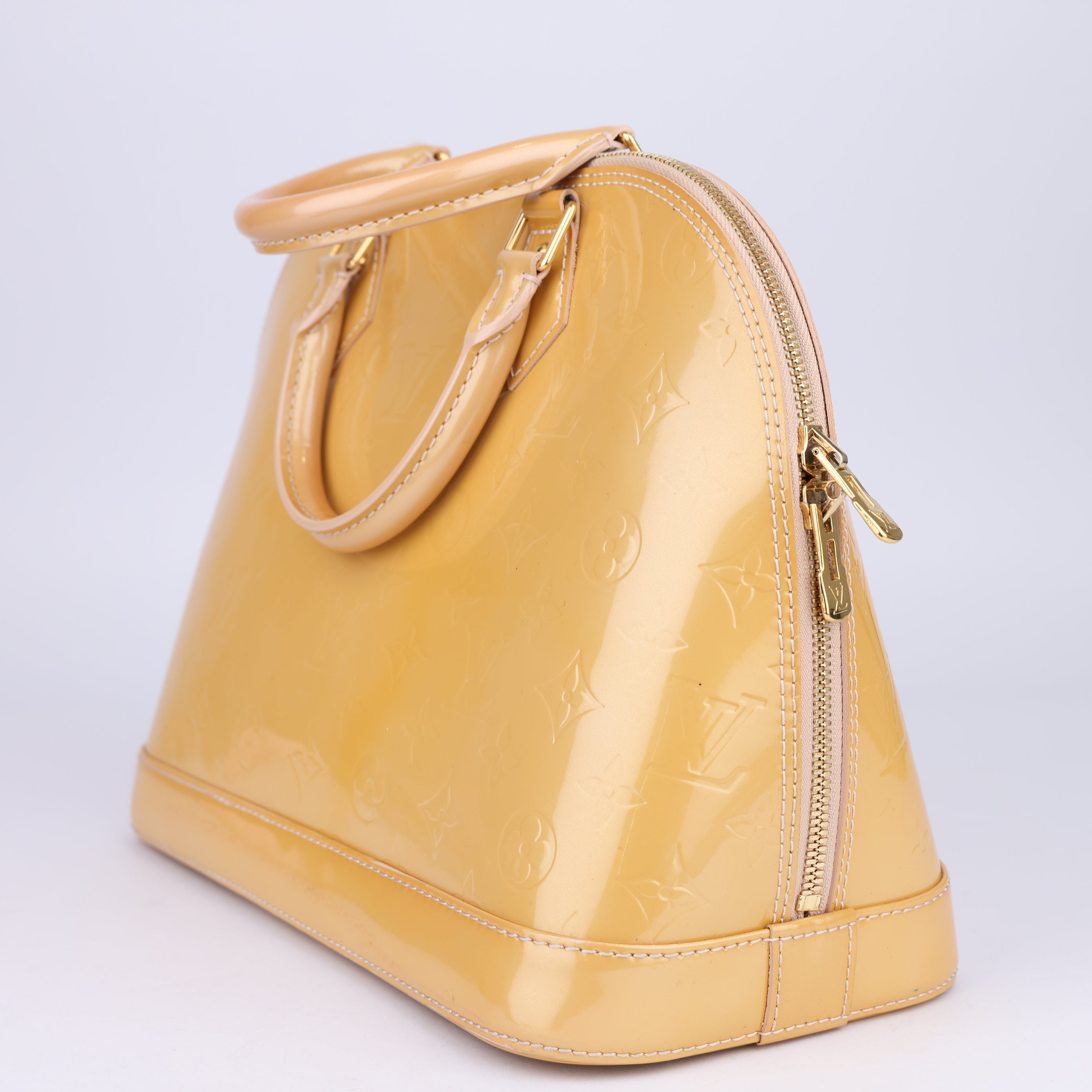 J1485 Louis Vuitton Blanc Corail Monogram Vernis Alma- Pre Owned