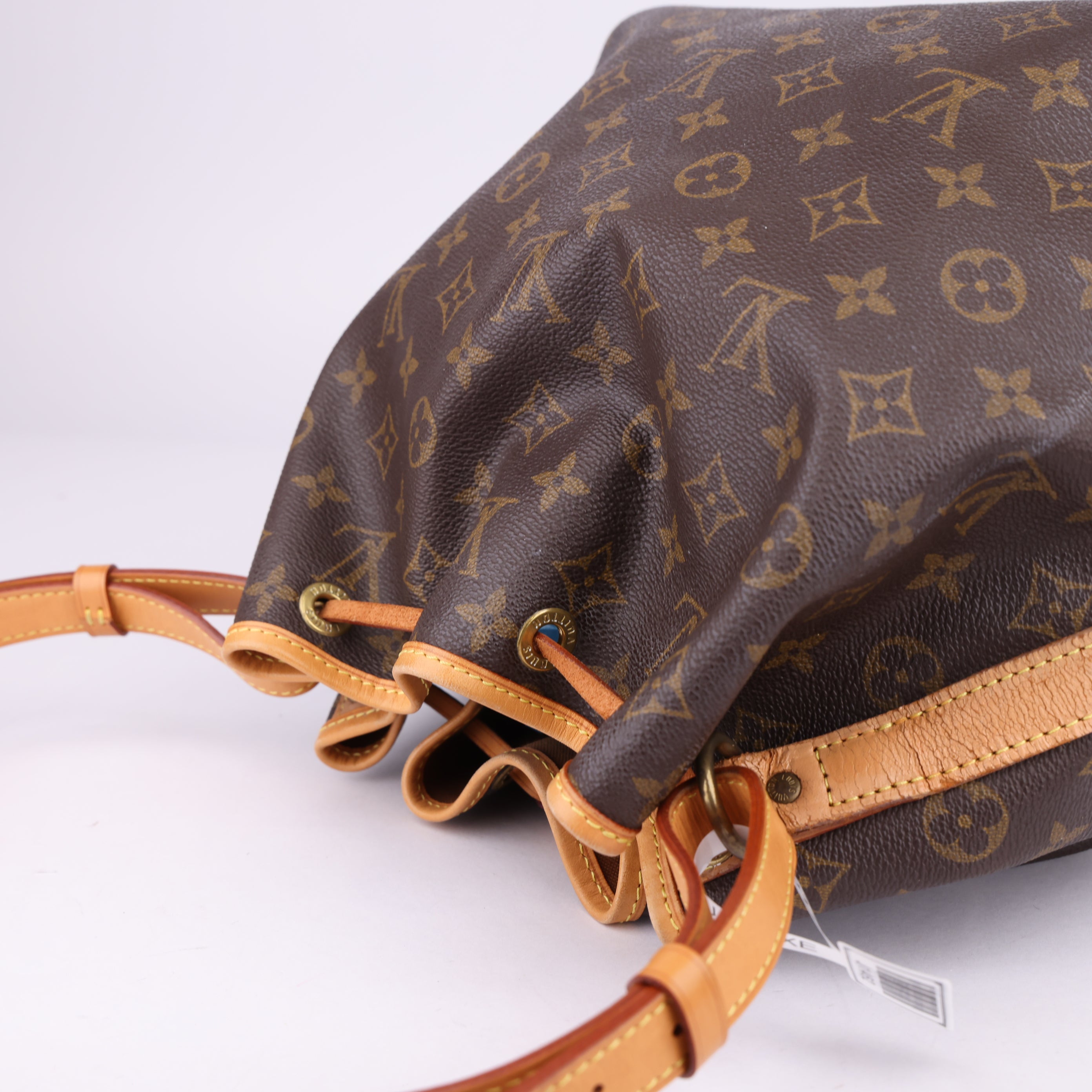 J1462 Louis Vuitton Petit Noé Bag in Monogram Canvas- Pre Owned