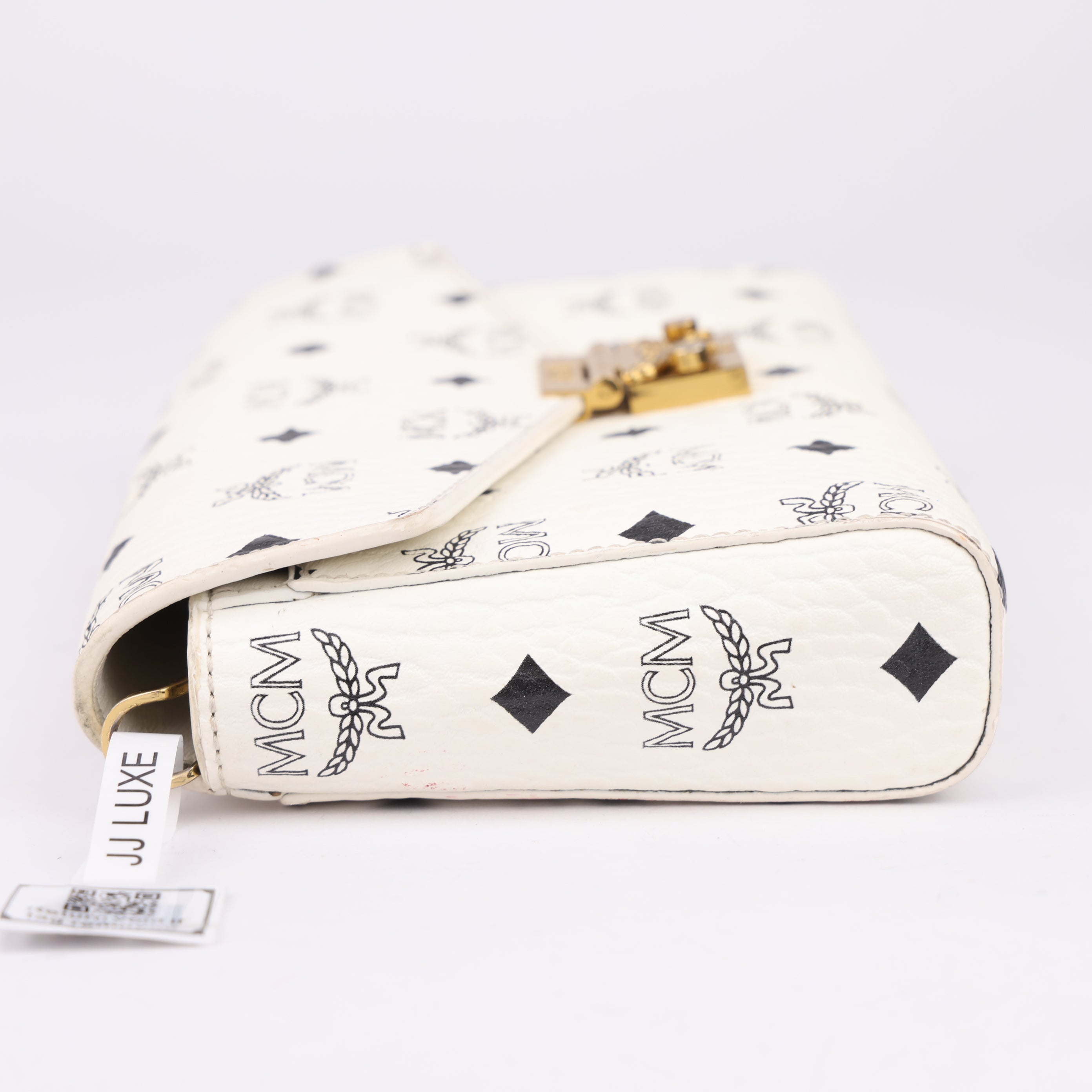J1469 MCM Visetos Wallet On Chain- Pre Owned