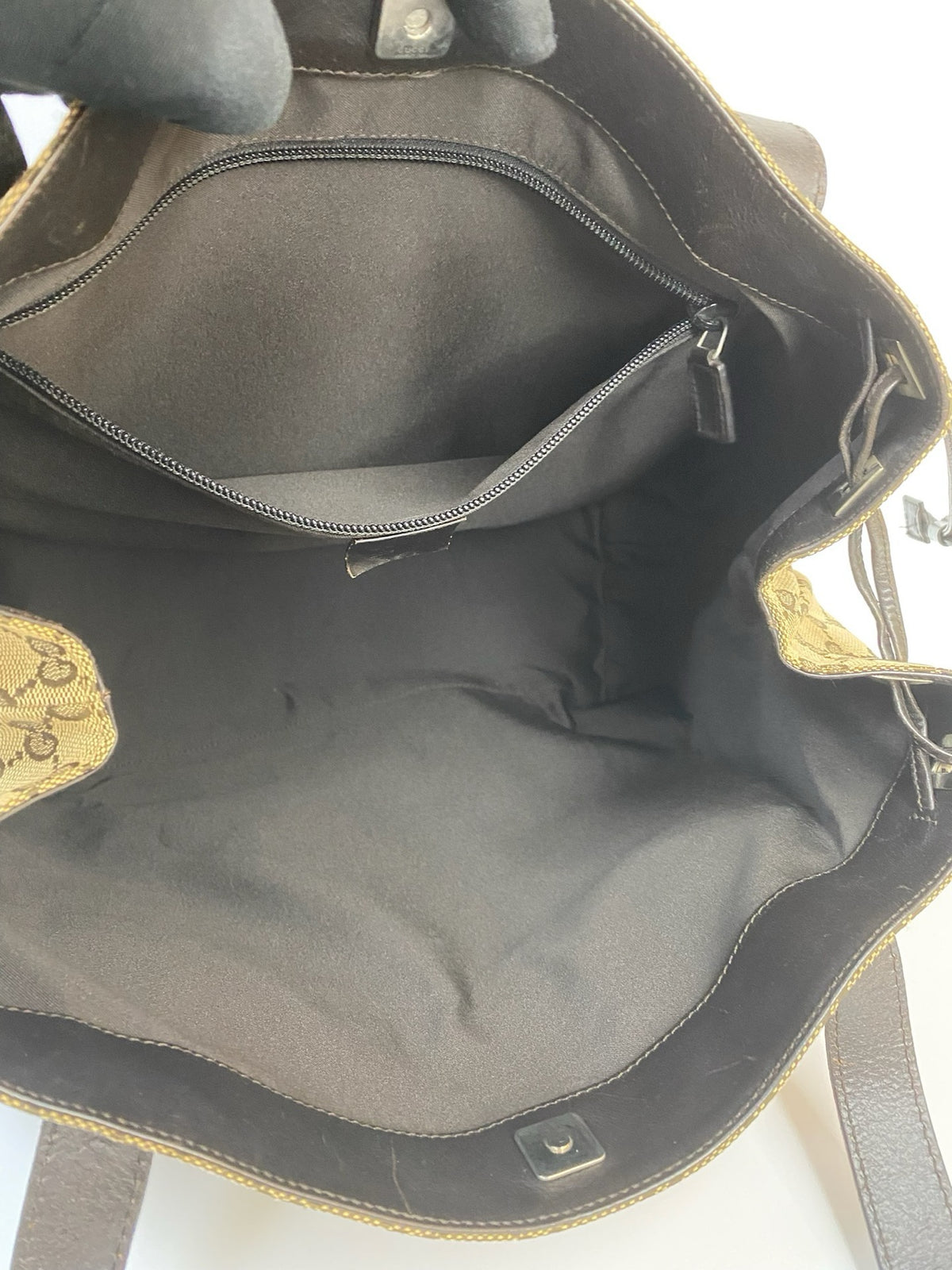 J2865 Gucci Tote Bag GG Canvas Beige Monogram Tote Bag | Pre-Owned Beige Canvas GG Monogram
