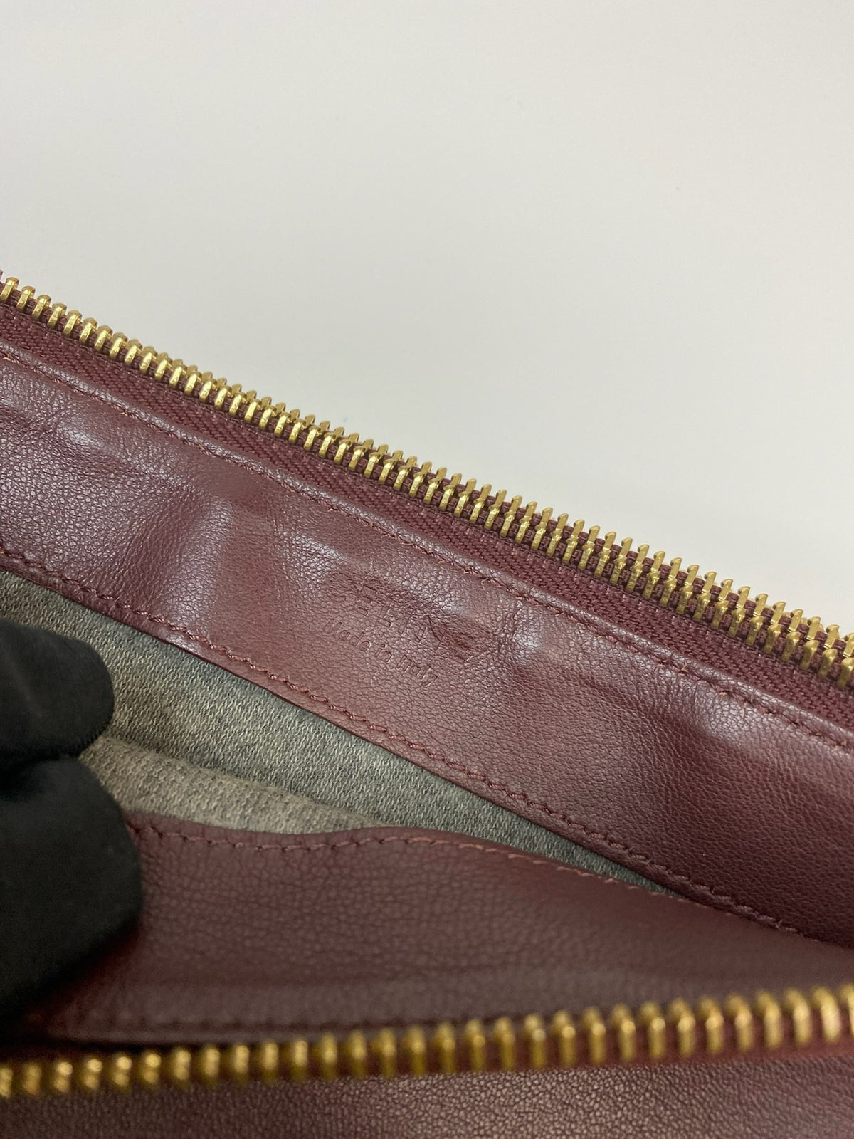 J2978# Celine Crossbody Bag Crossbody Trio in red, Box Calfskin | Pre-Owned Red Calfskin leather