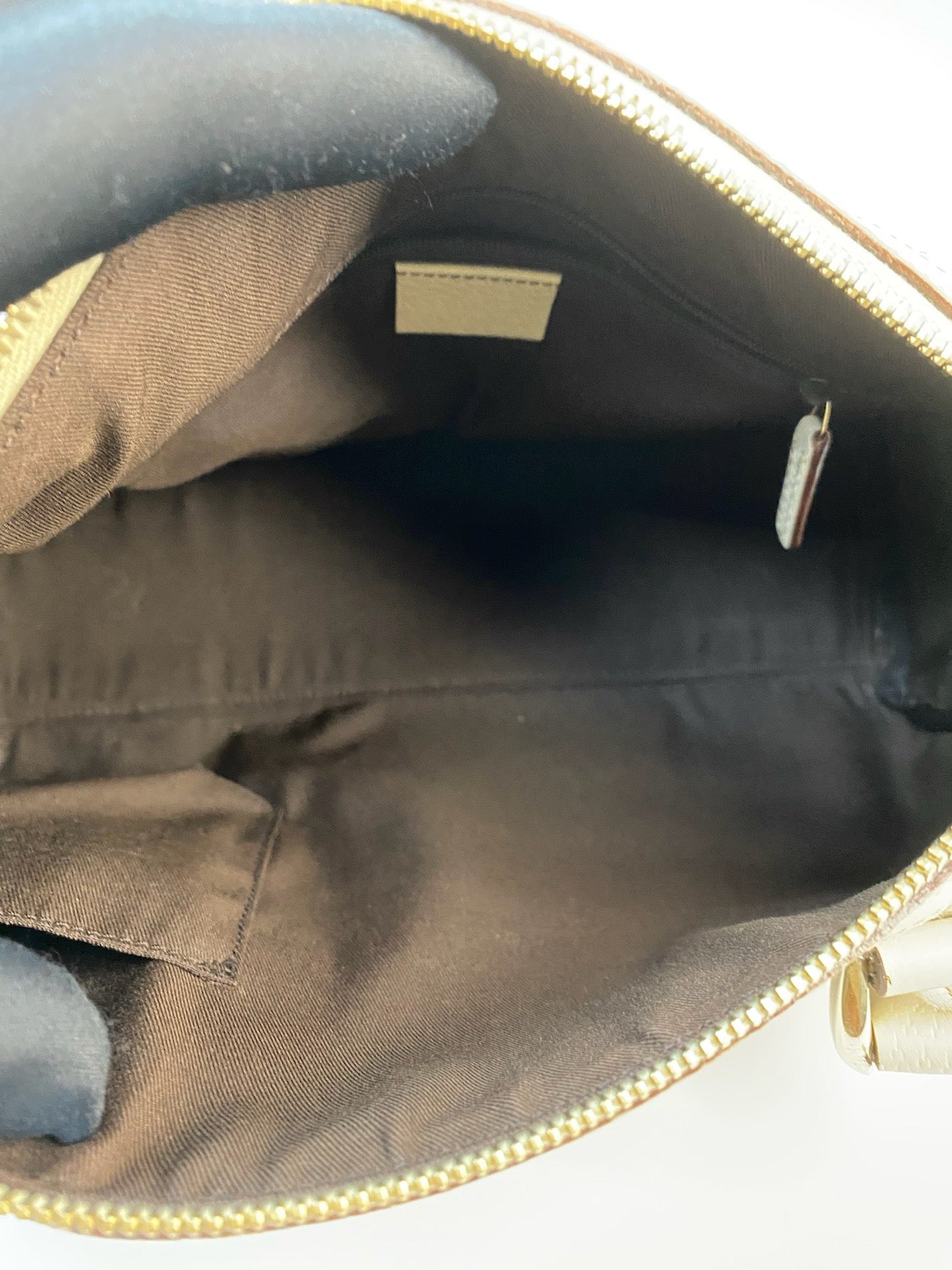J2975 Gucci Top Handle Bag Vintage Gucci Abbey Boston Handbag | Pre-Owned