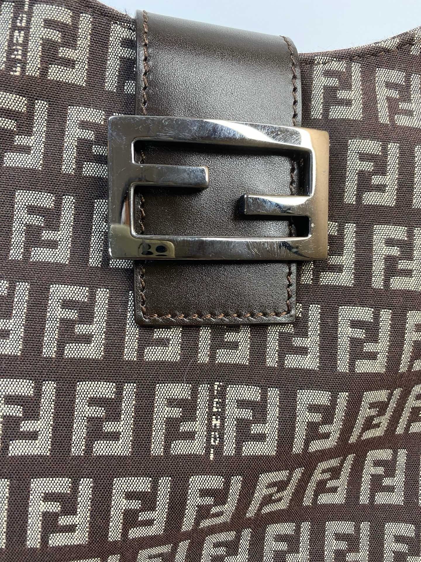 J2962 Fendi Shoulder Bag Zuccino Canvas Crossisant Hobo Baguette | Pre-Owned Brown Zuccino Canvas