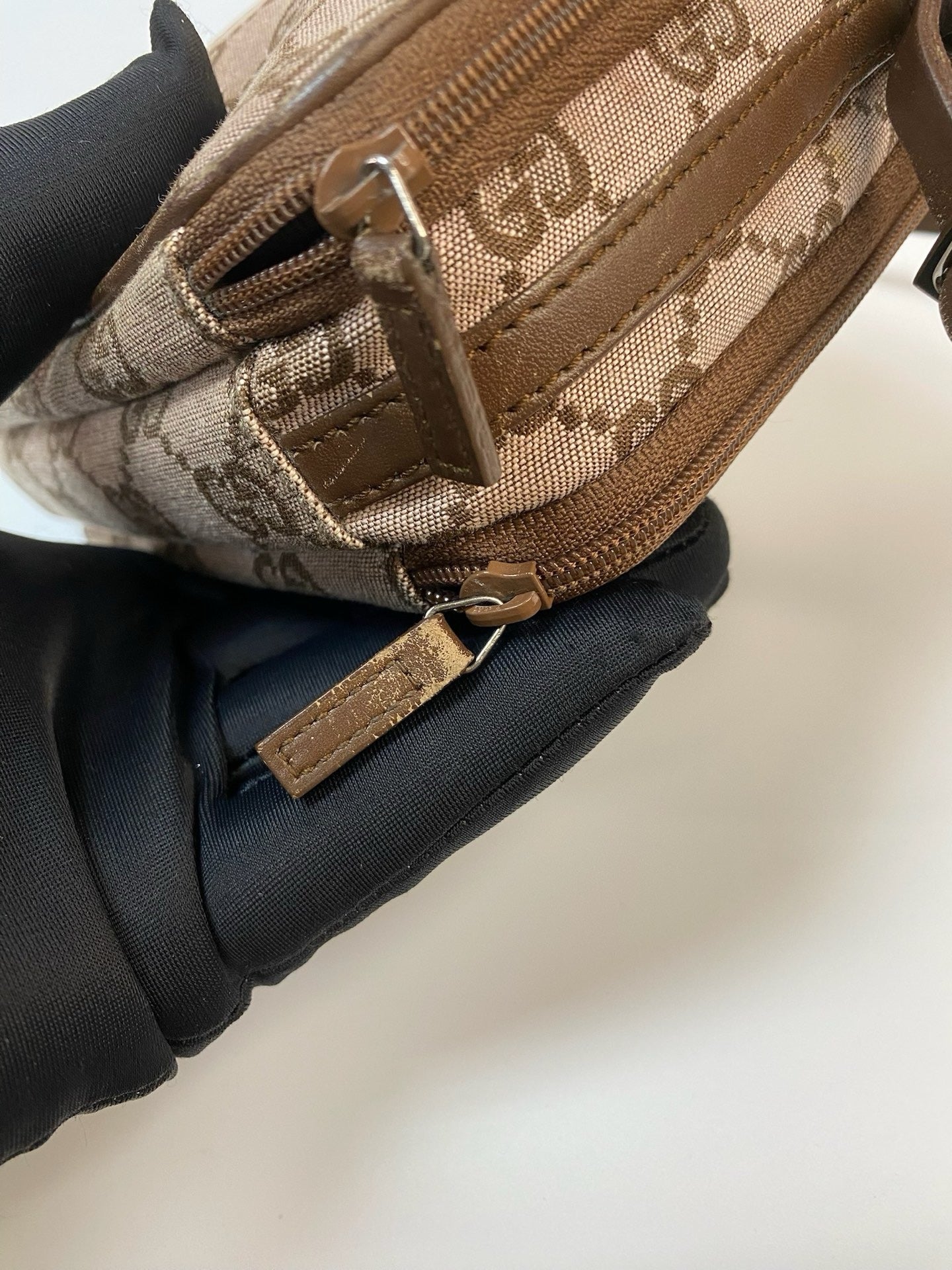 J2994 Gucci Shoulder Bag GG Canvas Mini Double-zip Pochette | Pre-Owned Canvas GG