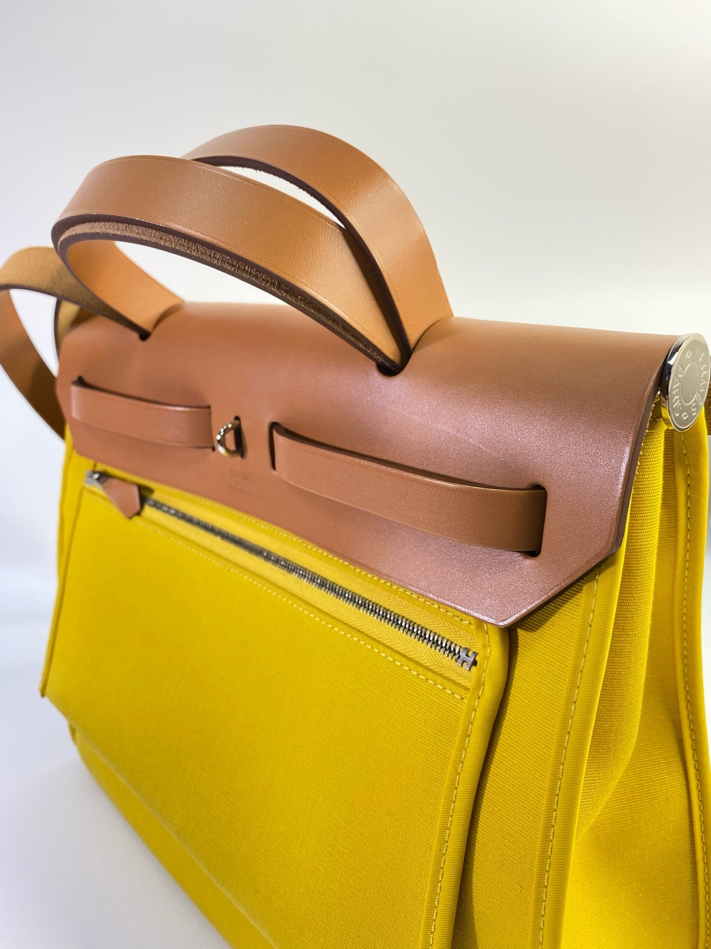 J2856 Hermes Shoulder Bag herbag Zip 31 | Pre-Owned Canvas, Leather