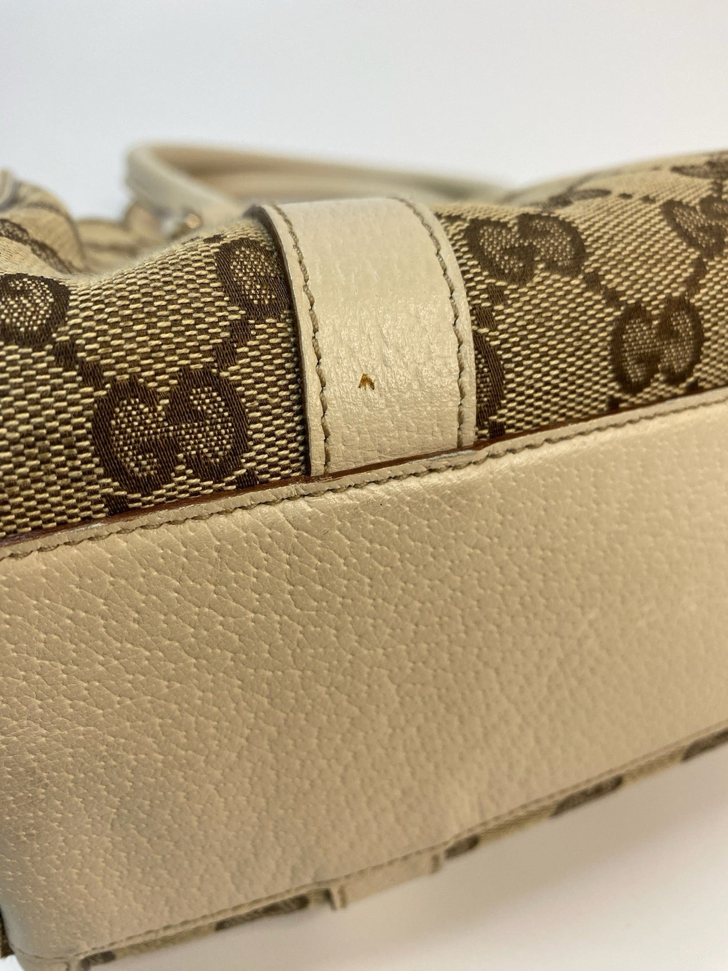 J2975 Gucci Top Handle Bag Vintage Gucci Abbey Boston Handbag | Pre-Owned