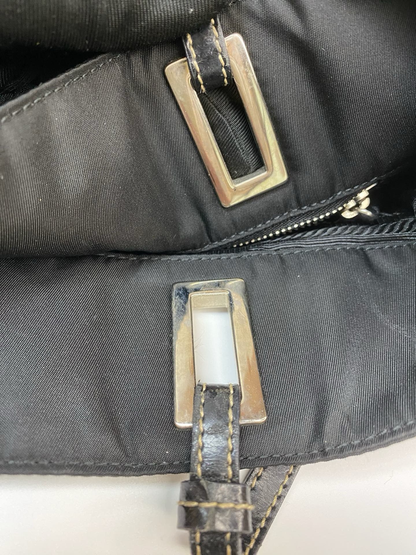 J2958 Prada Shoulder Bag Tessuto Nylon Tote Bag Black Leather Handle | Pre-Owned Black Nylon, Leather