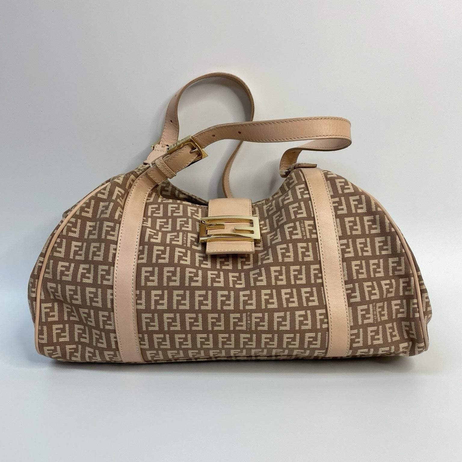 J2974 Fendi Shoulder Bag Pink Zucchino Canvas | Pre-Owned Pink Zucchino Canvas