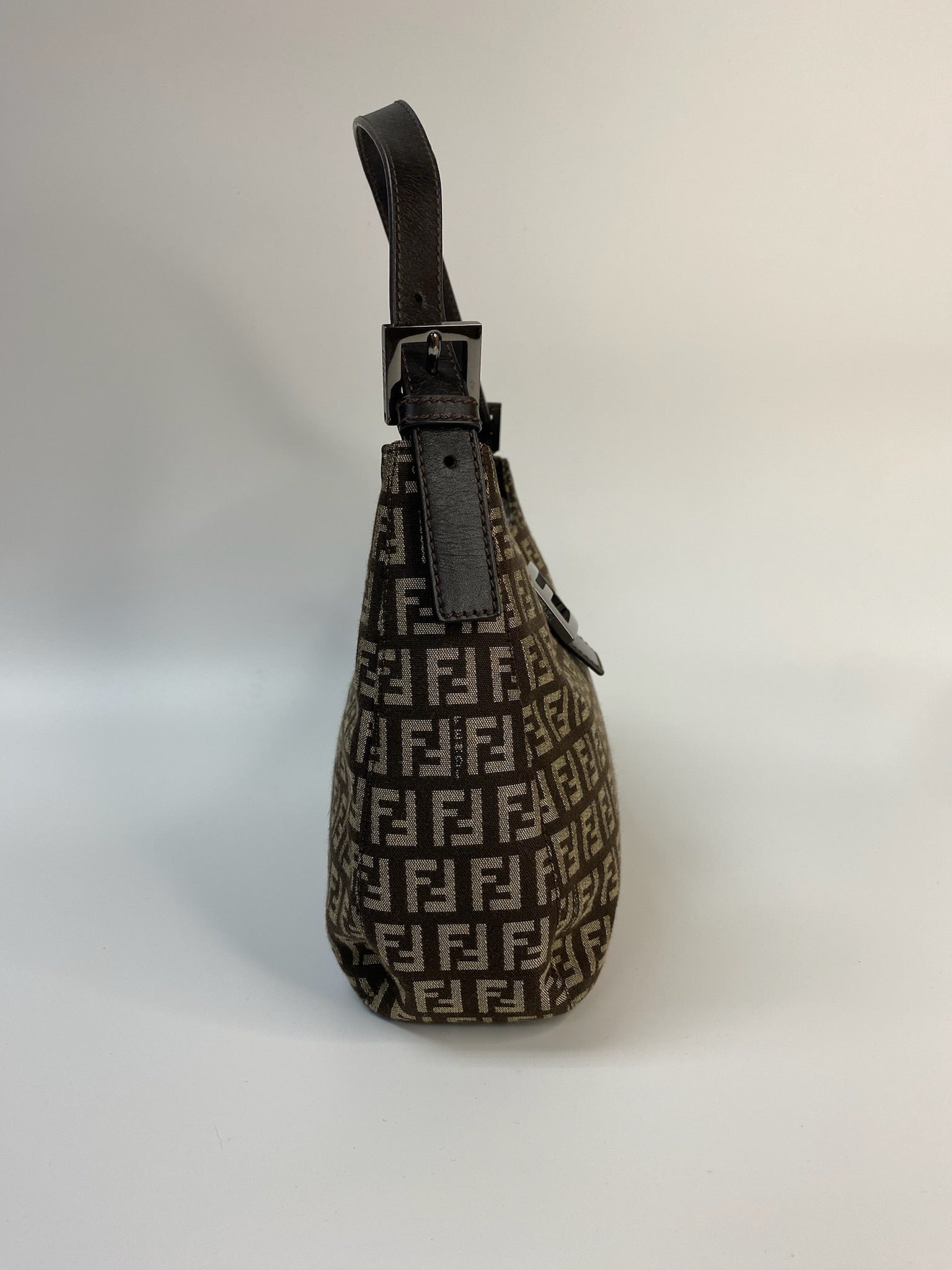 J2968 Fendi Shoulder Bag Zuccino Canvas Crossisant Hobo Baguette | Pre-Owned Brown Zuccino Canvas