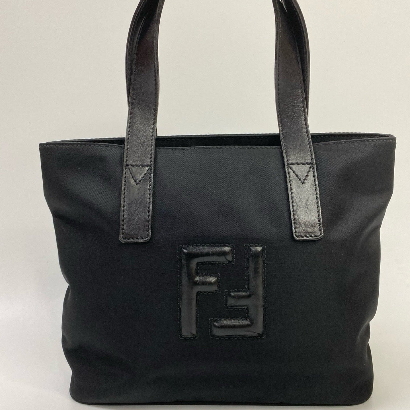J2995 Fendi Tote Bag Black Nylon Embossed FF Tote bag | Pre-Owned Black Nylon