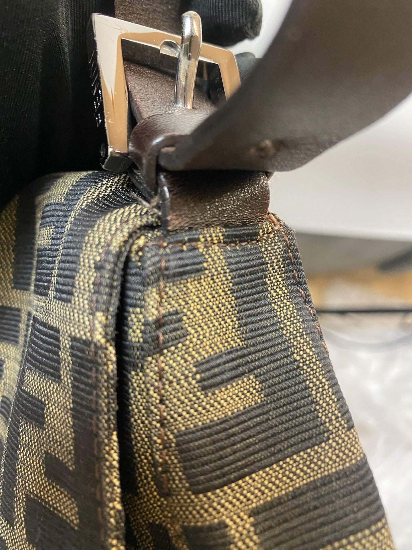 J2966 Fendi Shoulder Bag Brown Zucca Canvas Mama Baguette bag Handbag | Pre-Owned Brown Zucca Canvas