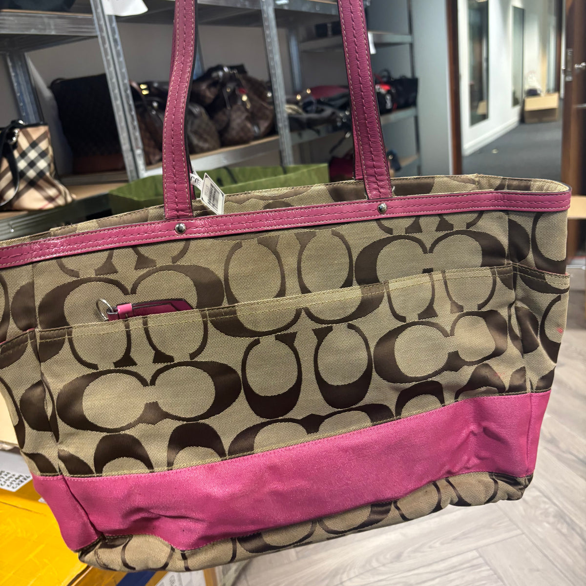 J2172# Shoulder bag Coach pink and monogram