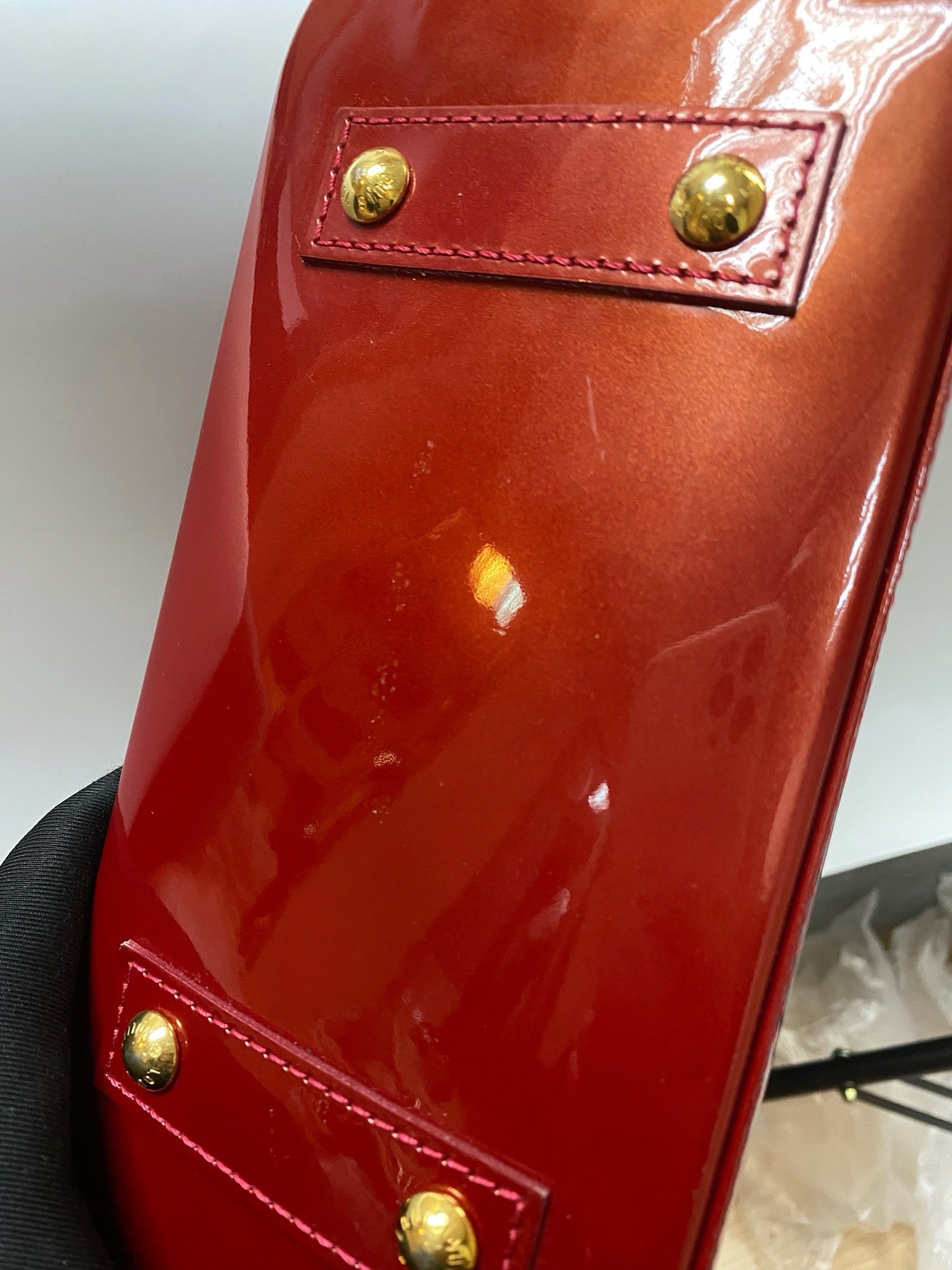 J2979 Louis Vuitton Crossbody Bag Red Monogram Vernis Alma BB | Pre-Owned Red Monogram Vernis Canvas, Patent leather