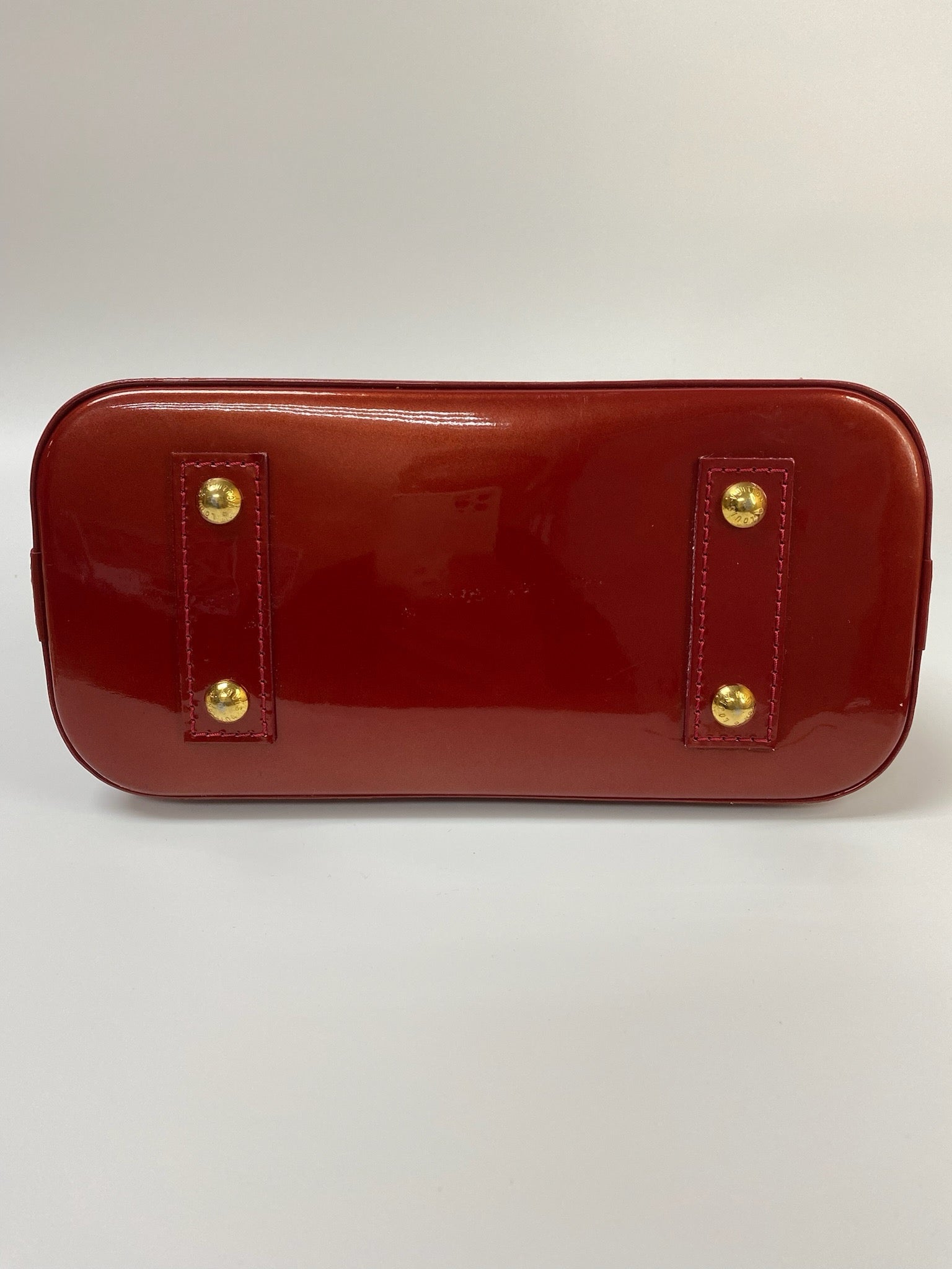 J2979 Louis Vuitton Crossbody Bag Red Monogram Vernis Alma BB | Pre-Owned Red Monogram Vernis Canvas, Patent leather
