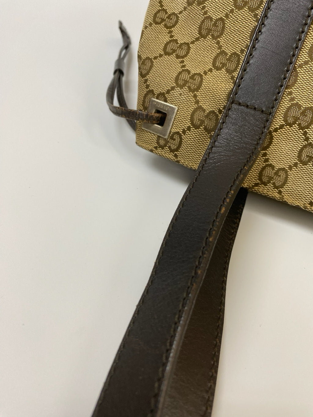 J2865 Gucci Tote Bag GG Canvas Beige Monogram Tote Bag | Pre-Owned Beige Canvas GG Monogram