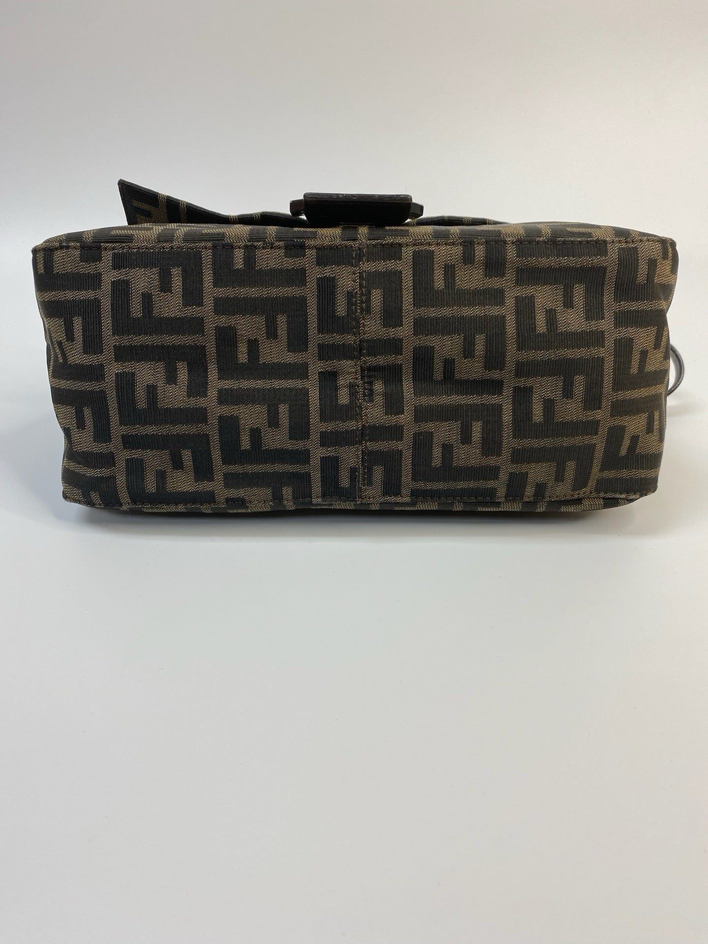 J2966 Fendi Shoulder Bag Brown Zucca Canvas Mama Baguette bag Handbag | Pre-Owned Brown Zucca Canvas