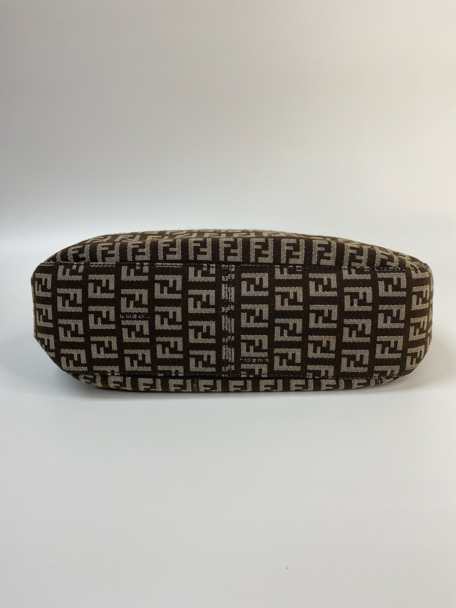 J2968 Fendi Shoulder Bag Zuccino Canvas Crossisant Hobo Baguette | Pre-Owned Brown Zuccino Canvas