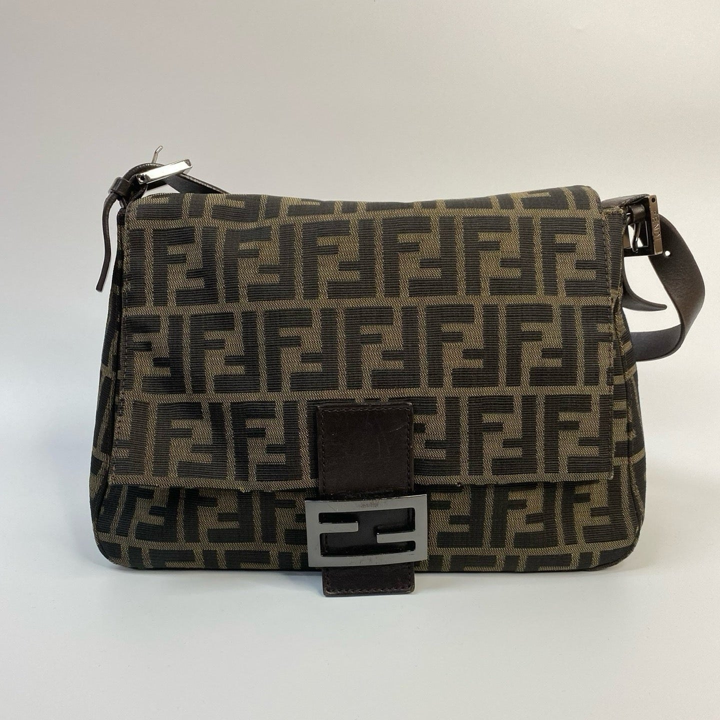 J2966 Fendi Shoulder Bag Brown Zucca Canvas Mama Baguette bag Handbag | Pre-Owned Brown Zucca Canvas