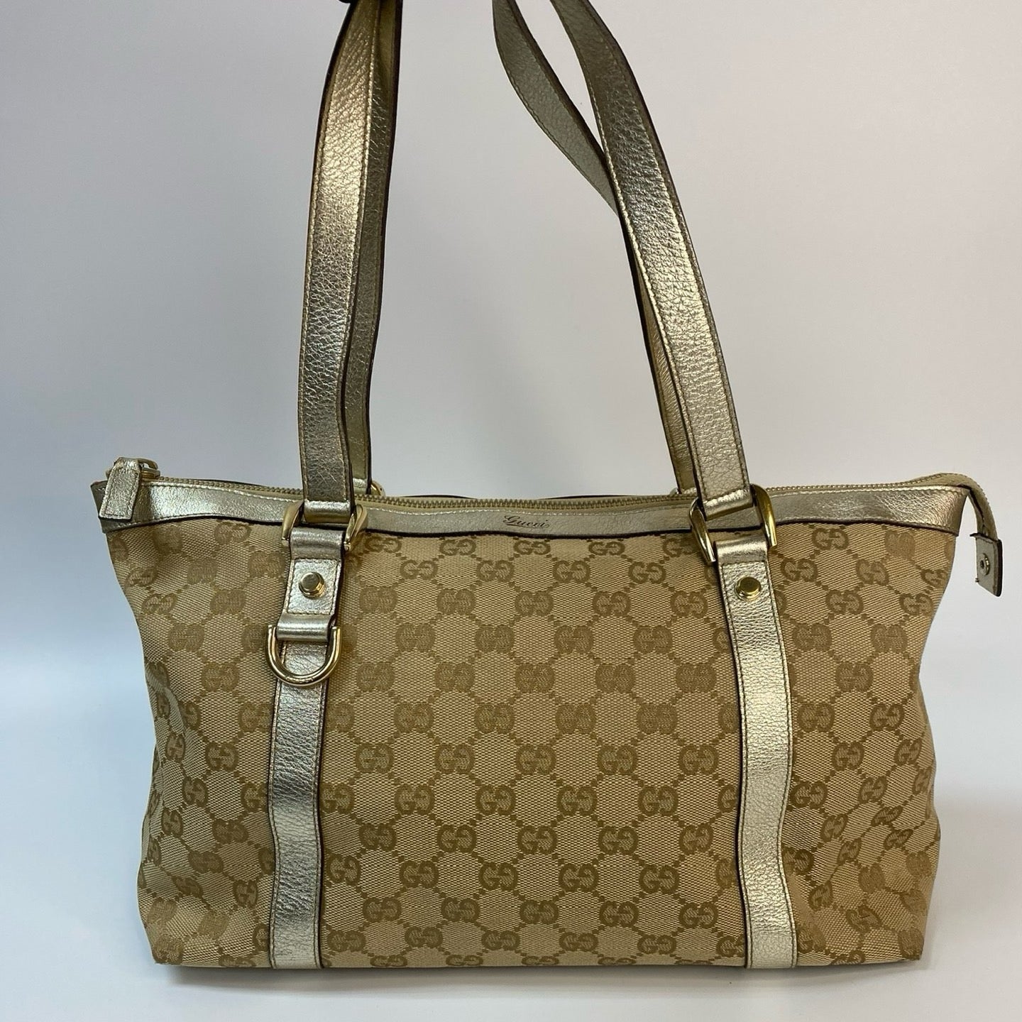 J2990 Gucci Shoulder Bag Vintage Gucci Abbey Tote Shoulder Bag | Pre-Owned Like New Leather
