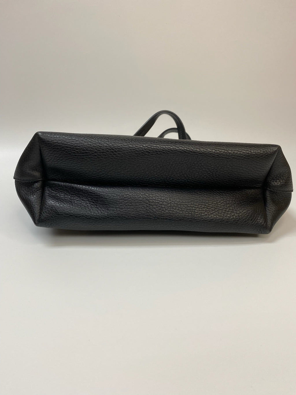 J2957# Ferragamo Tote Bag Salvatore Ferragamo Bice Small Black Leather Tote | Pre-Owned Black Leather