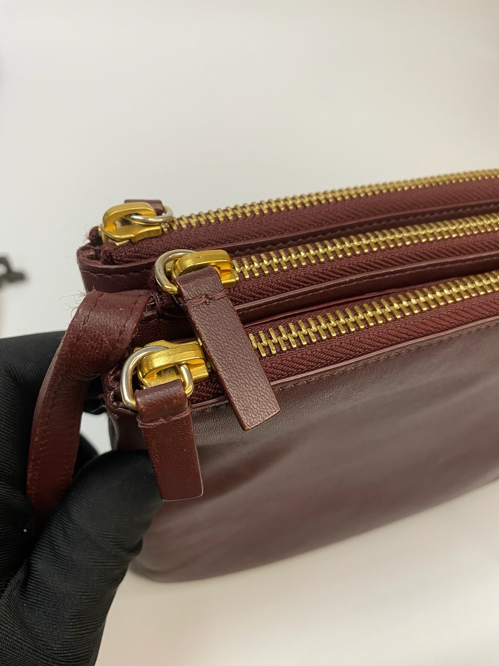 J2978# Celine Crossbody Bag Crossbody Trio in red, Box Calfskin | Pre-Owned Red Calfskin leather