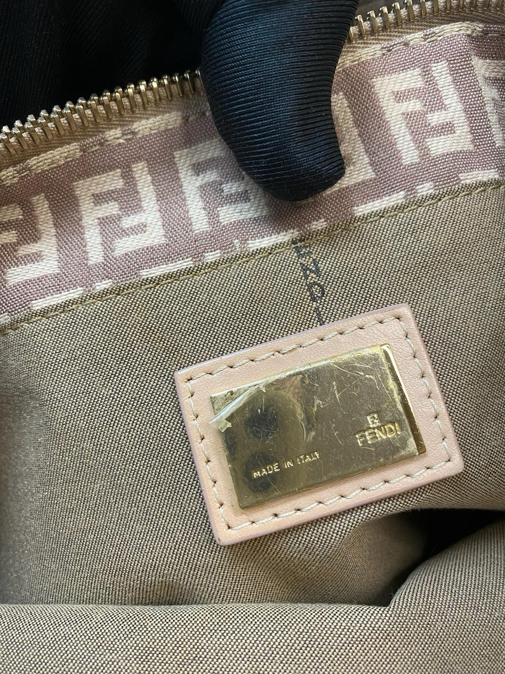 J2972 Fendi Tote Bag Pink Zucchino Canvas | Pre-Owned Pink Zucchino Canvas