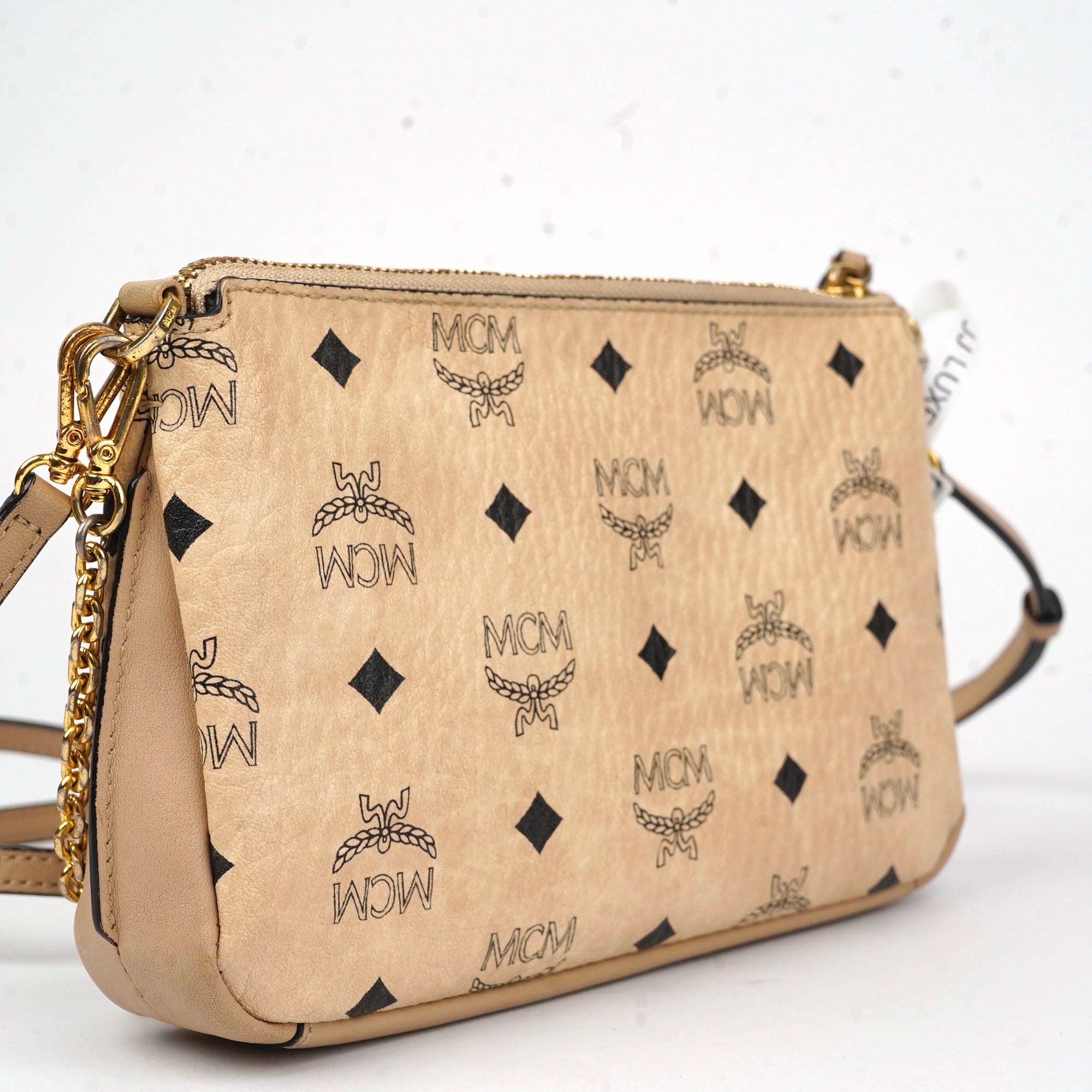 J1424 MCM Visetos Medium Portuna Pouch- Pre Owned