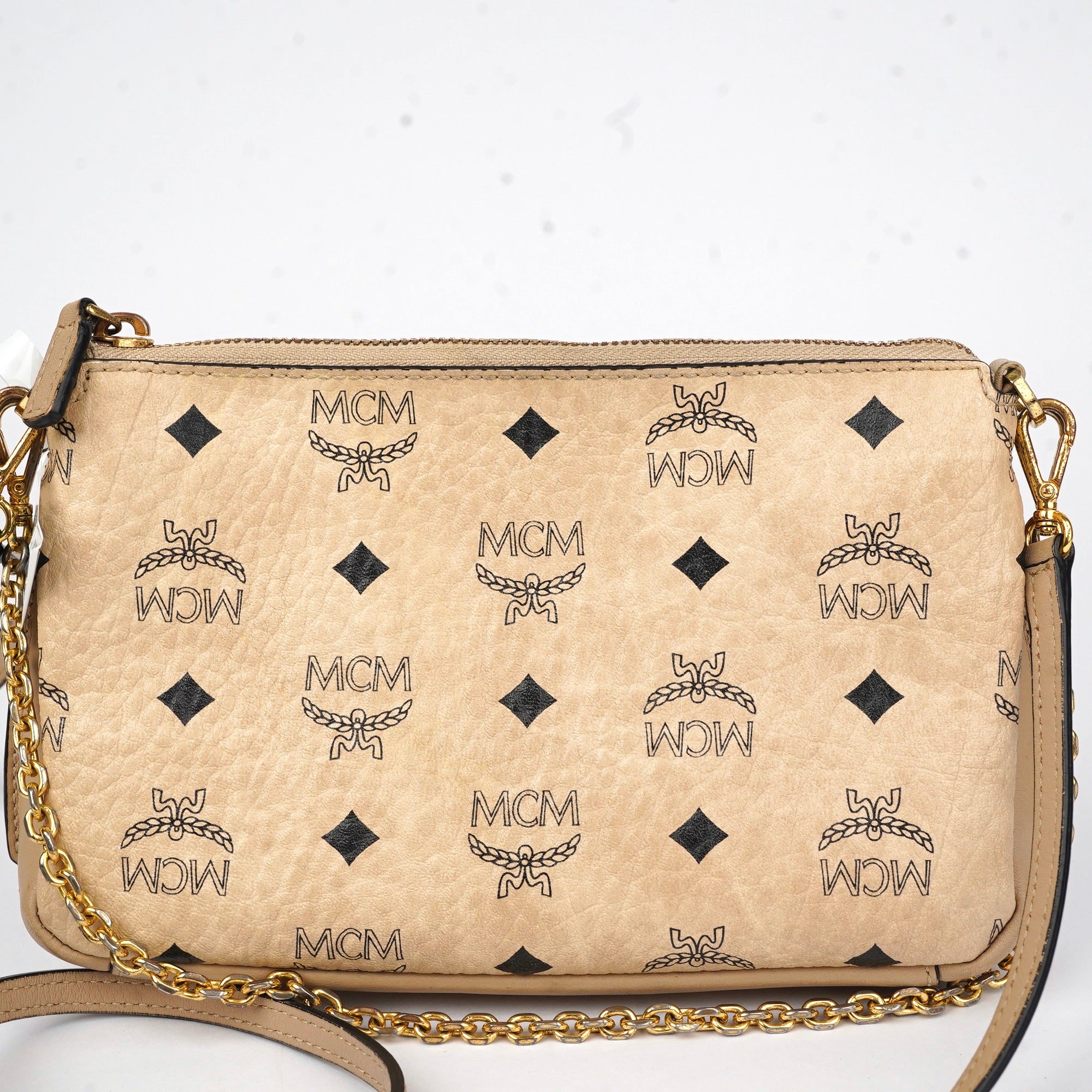 J1424 MCM Visetos Medium Portuna Pouch- Pre Owned