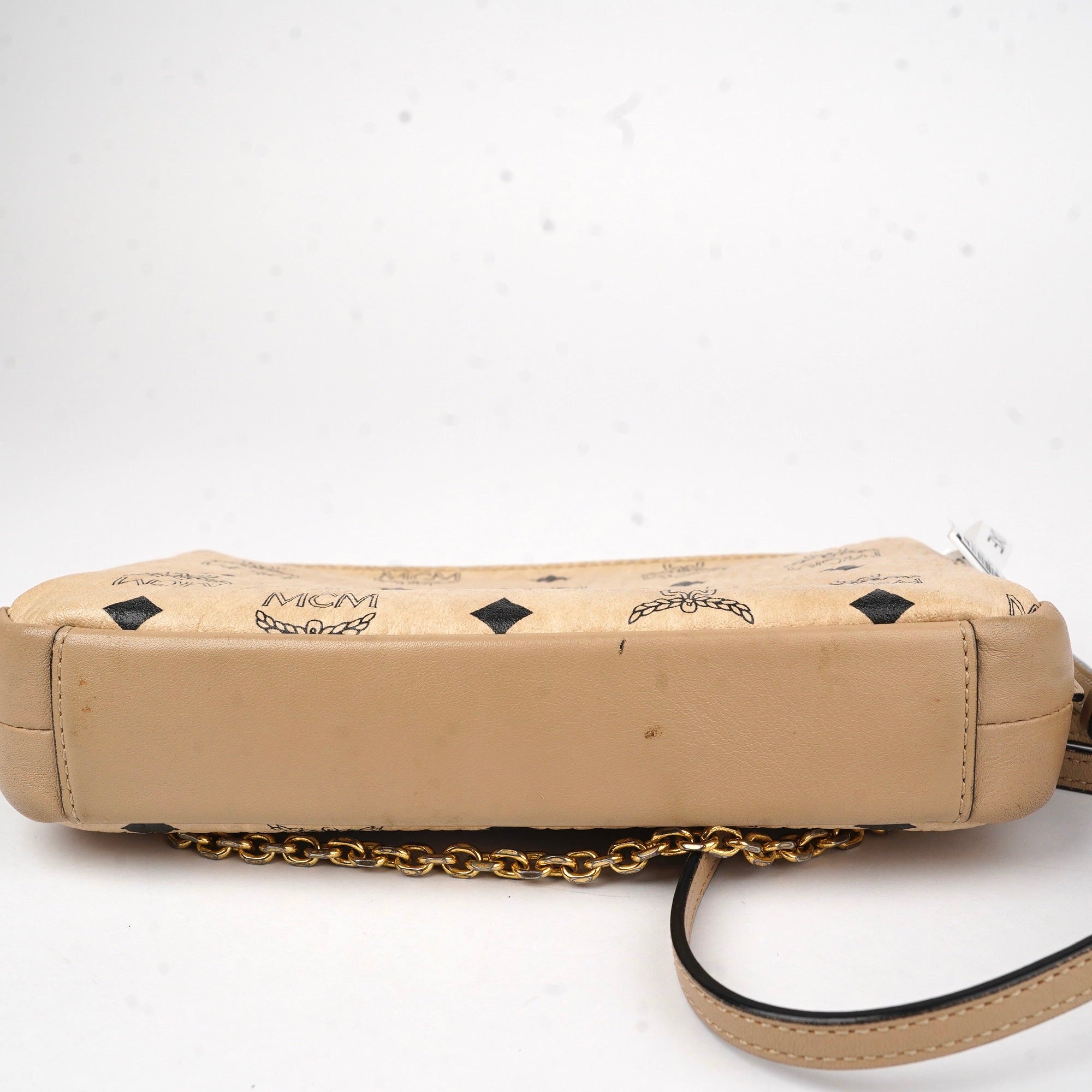 J1424 MCM Visetos Medium Portuna Pouch- Pre Owned