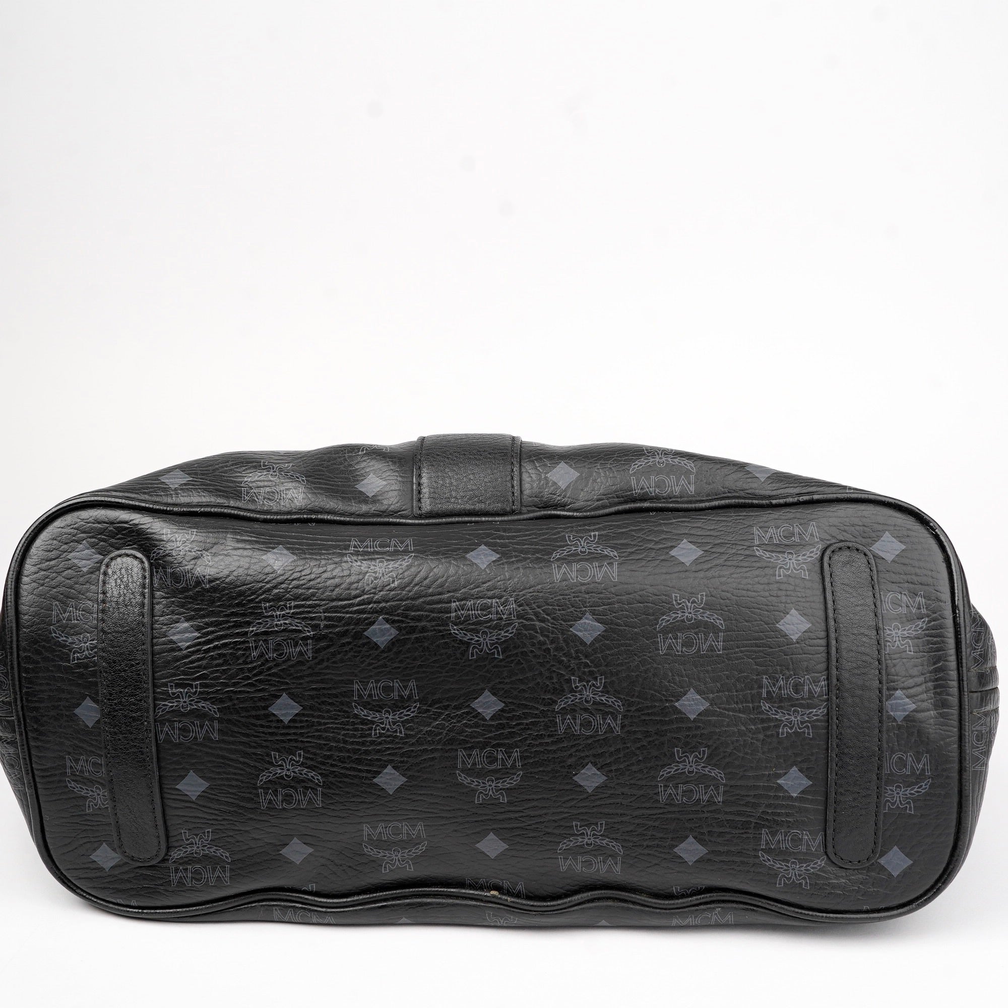 J1433 MCM Large Liz Reversible Shopper Tote Black Visetos- Pre Owned