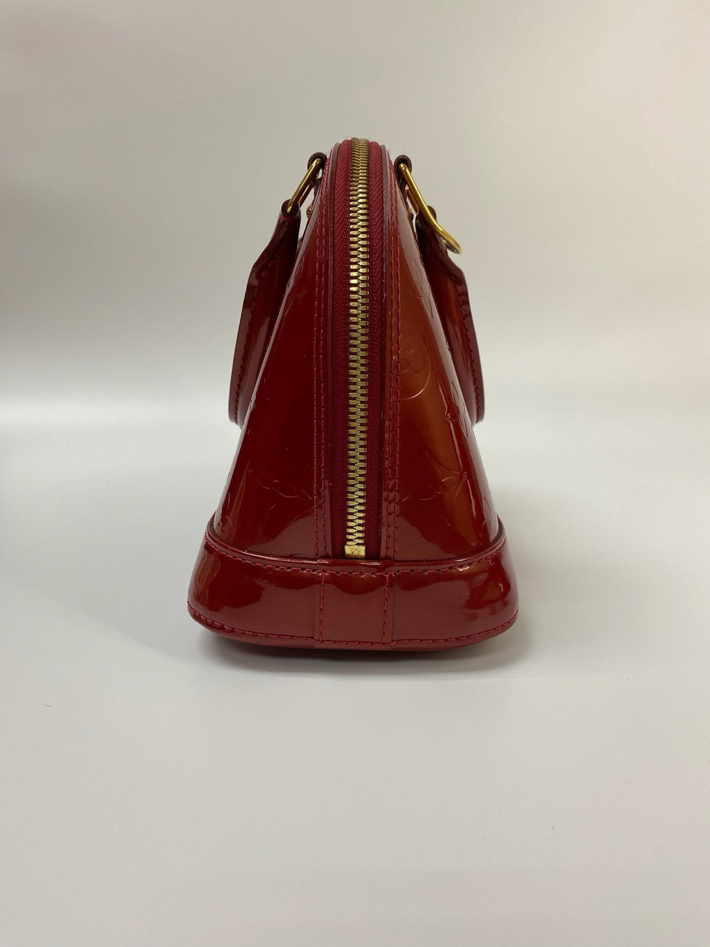 J2979 Louis Vuitton Crossbody Bag Red Monogram Vernis Alma BB | Pre-Owned Red Monogram Vernis Canvas, Patent leather