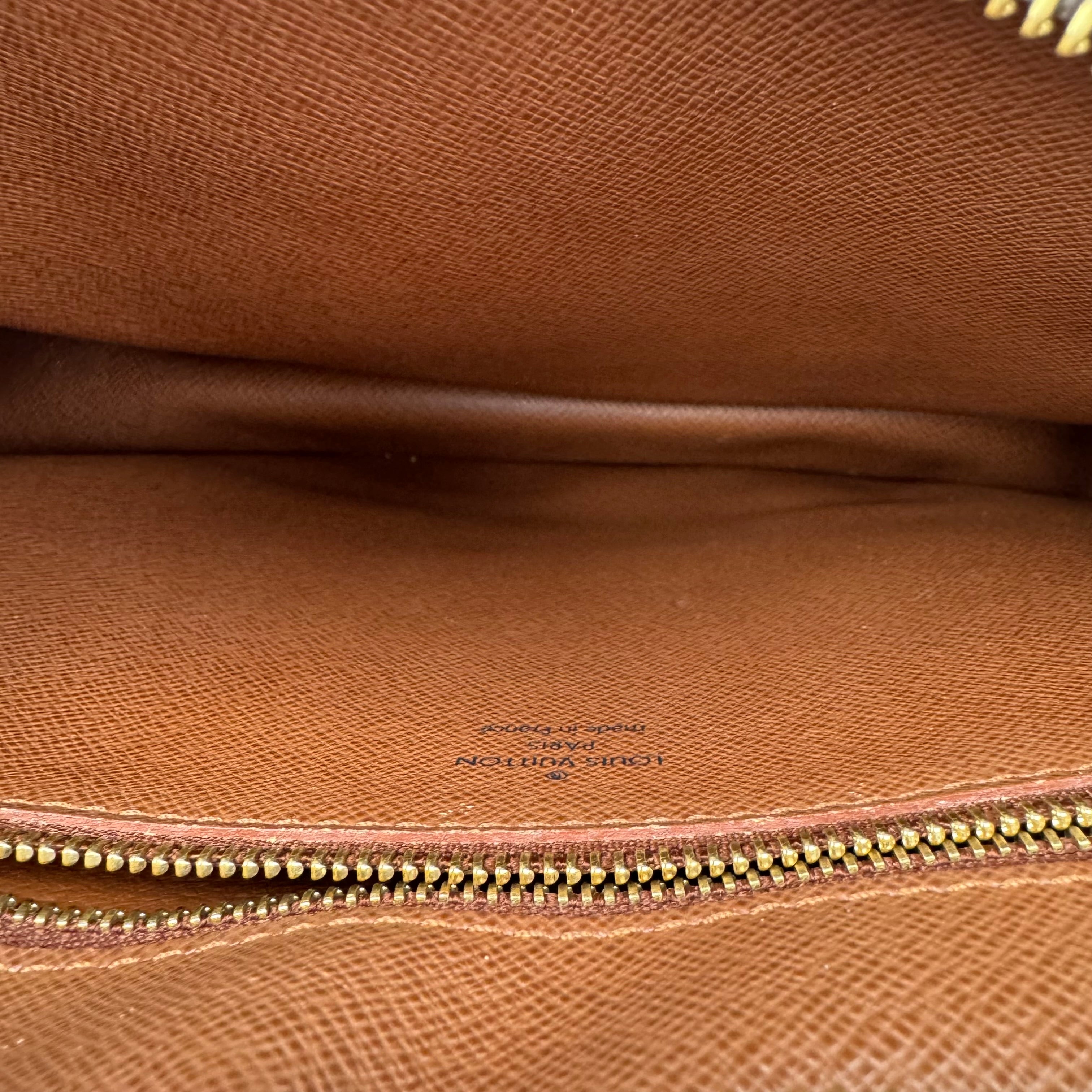 Louis Vuitton Monogram Trocadero 30 Crossbody Bag J3030R | Pre-Owned Very Good Brown Monogram Canvas