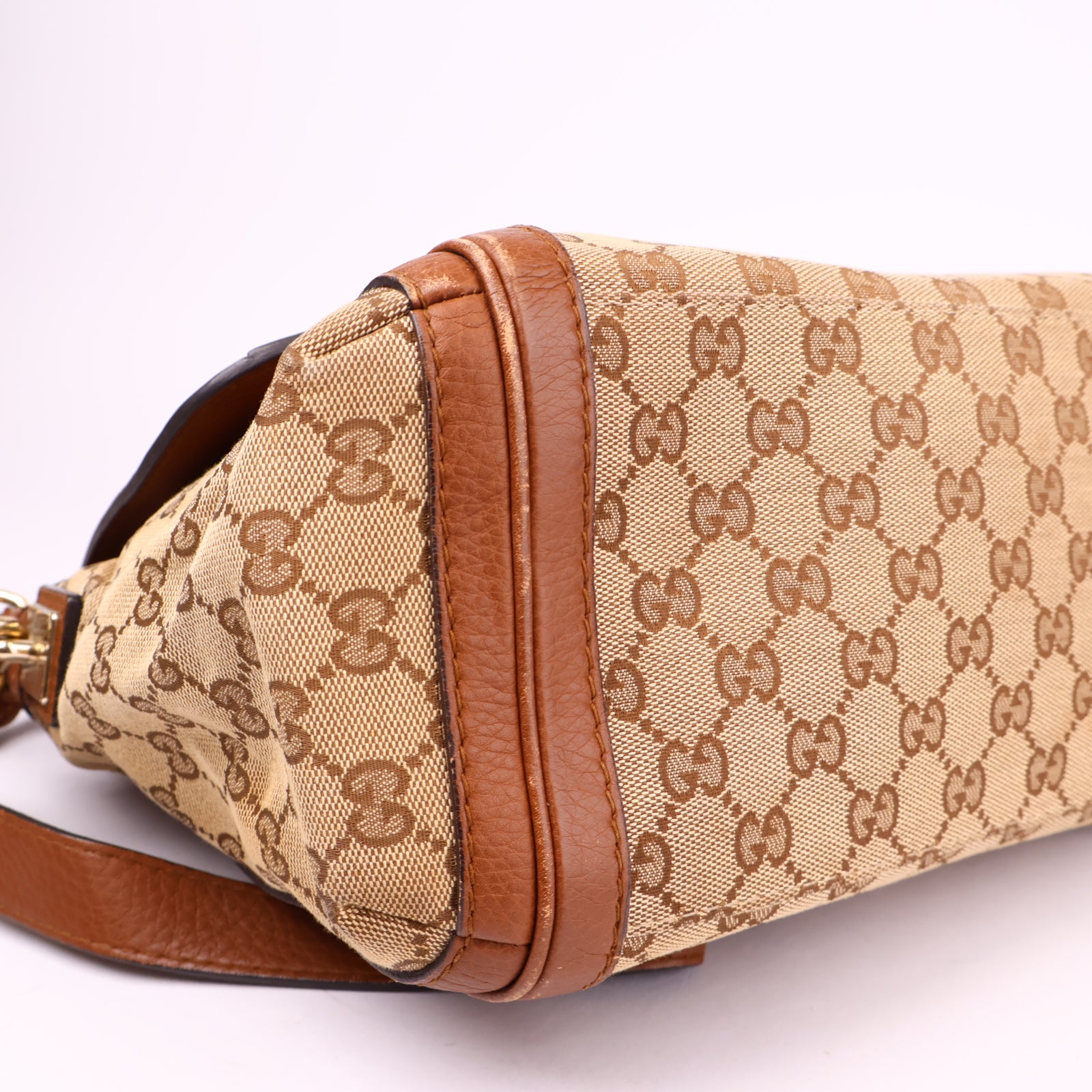 J3605 Gucci GG Supreme Monogram Tassel Messenger Flap Bag- Pre Owned