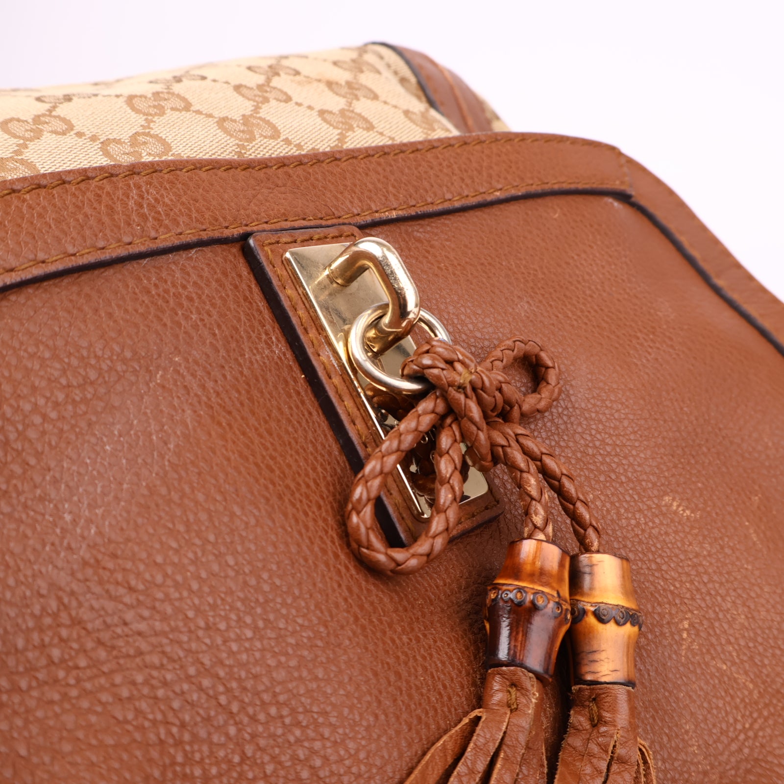 J3605 Gucci GG Supreme Monogram Tassel Messenger Flap Bag- Pre Owned