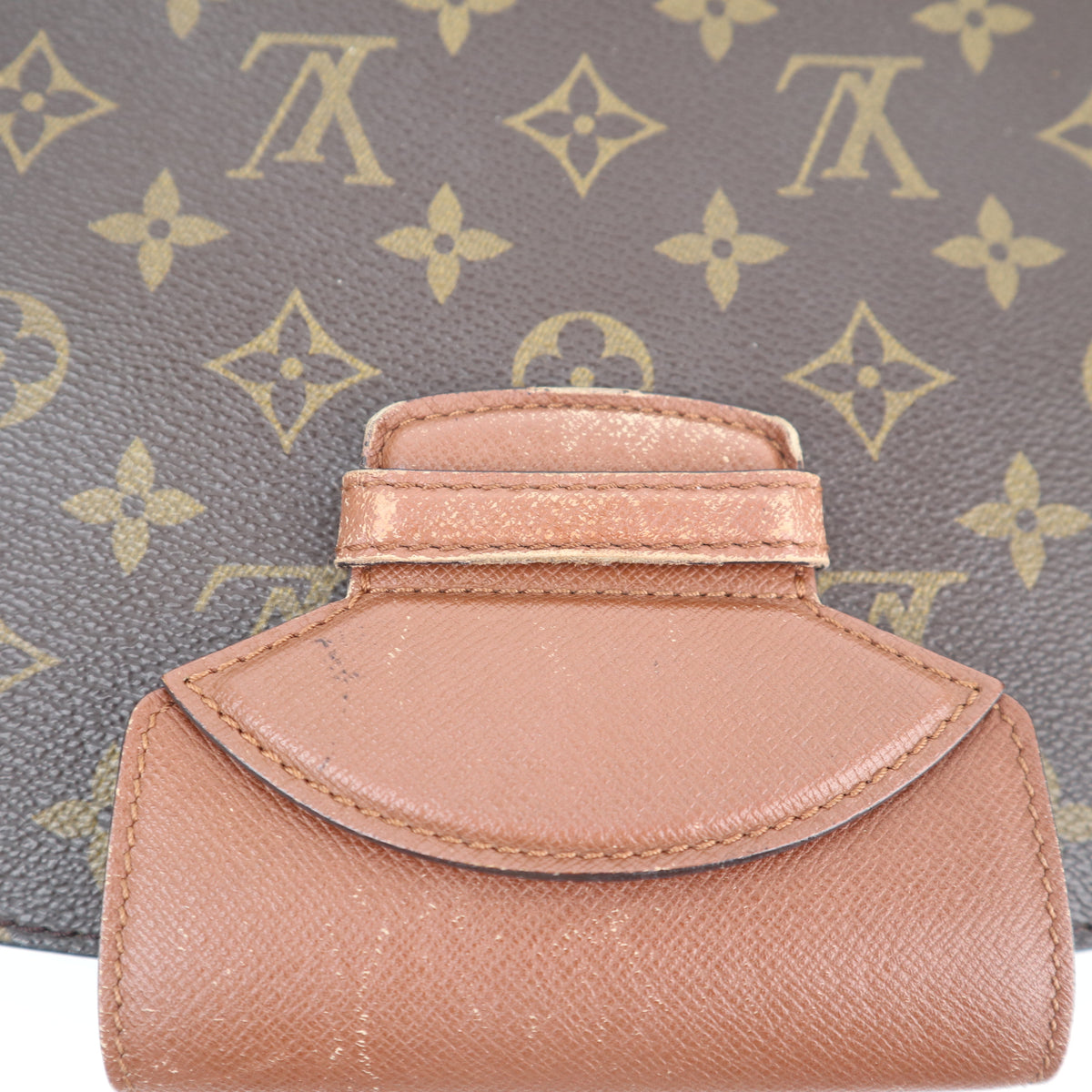 C2805 Louis Vuitton Crossbody Bag Vintage Monogram Courcelles | Pre-Owned Very Good Brown Monogram Canvas
