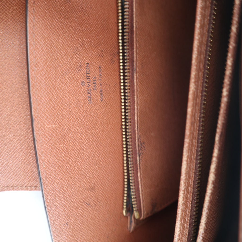 C2805 Louis Vuitton Crossbody Bag Vintage Monogram Courcelles | Pre-Owned Very Good Brown Monogram Canvas