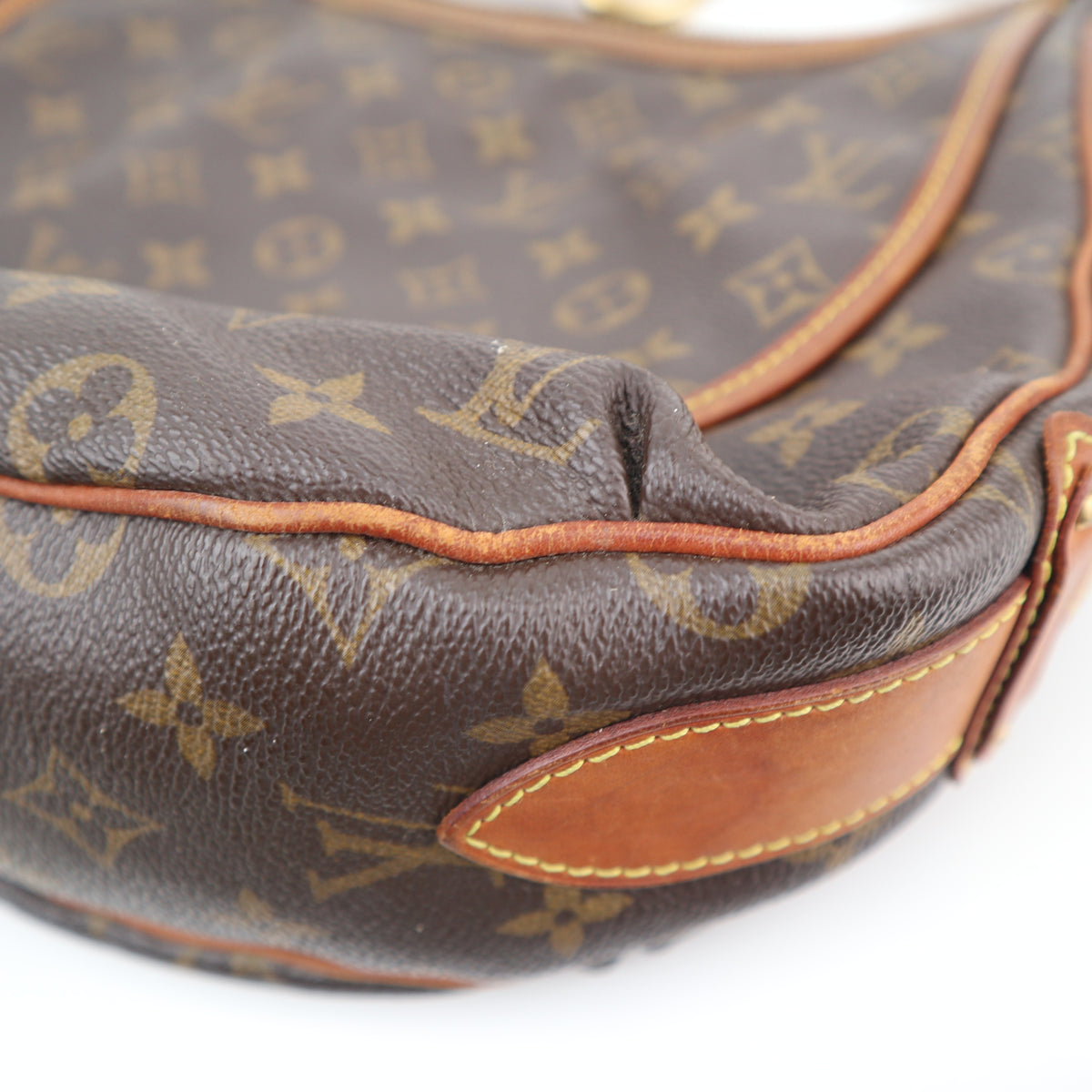 C2806 Louis Vuitton Shoulder Bag Monogram Tulum GM | Pre-Owned Very Good Brown Monogram Canvas