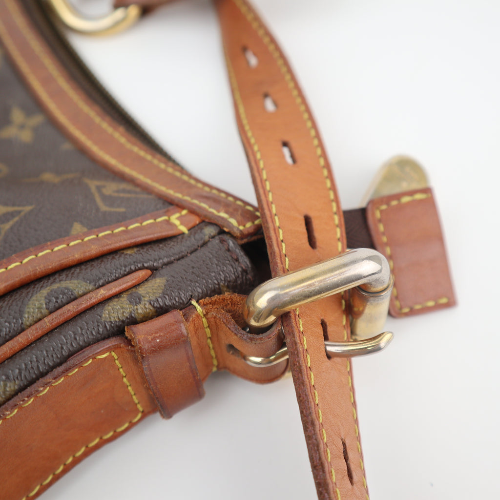 C2806 Louis Vuitton Shoulder Bag Monogram Tulum GM | Pre-Owned Very Good Brown Monogram Canvas