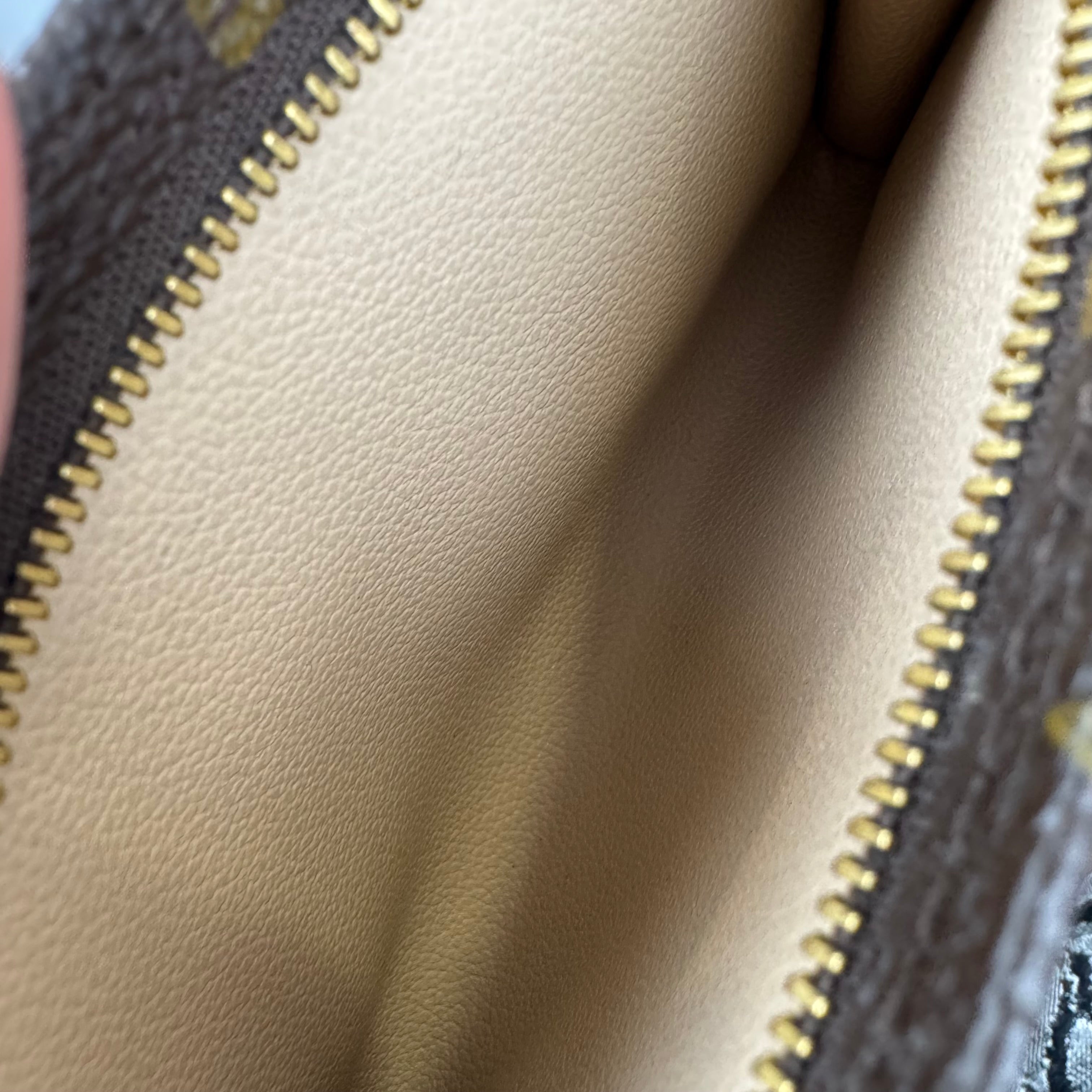 PRE OWNED- Louis Vuitton lv monogram clutch bag J0573W47821