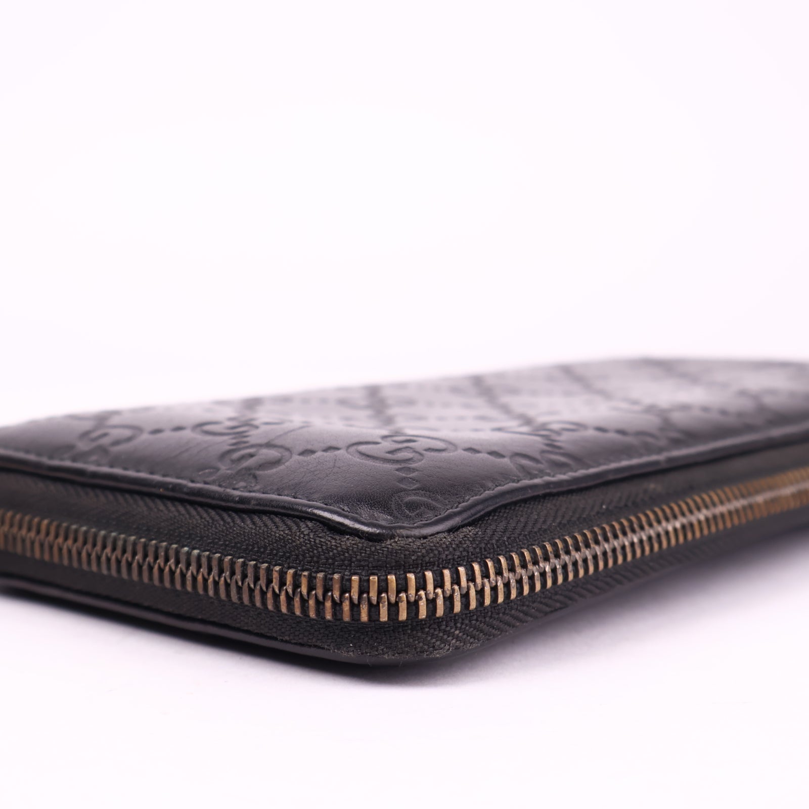 J3595 Gucci Zip Around Wallet Signature Grey- Pre Owned