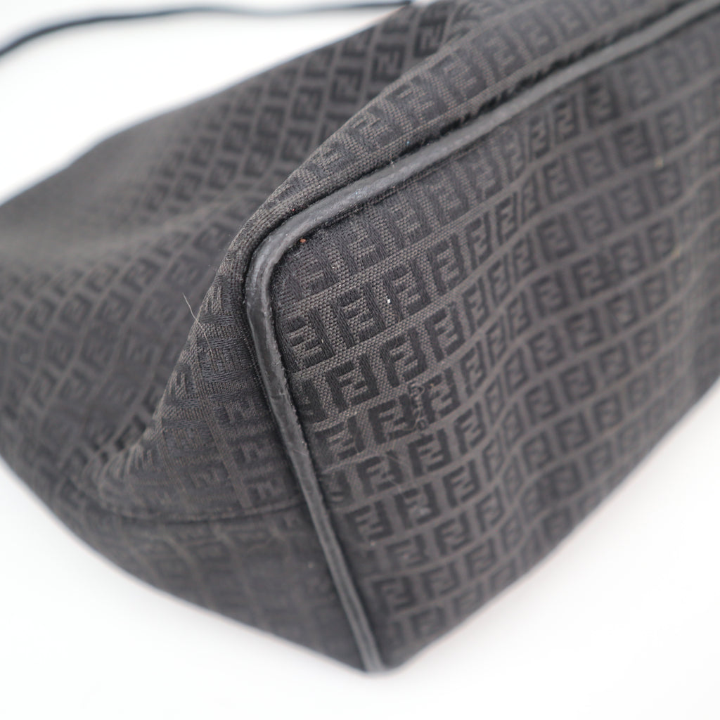 C2825 Fendi Shoulder Bag Zucchino Black | Pre-Owned Very Good Black Zucchino Canvas
