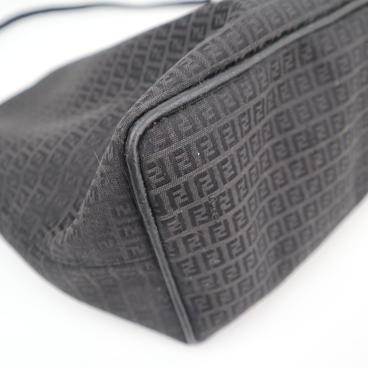 C2825 Fendi Shoulder Bag Zucchino Black | Pre-Owned Very Good Black Zucchino Canvas
