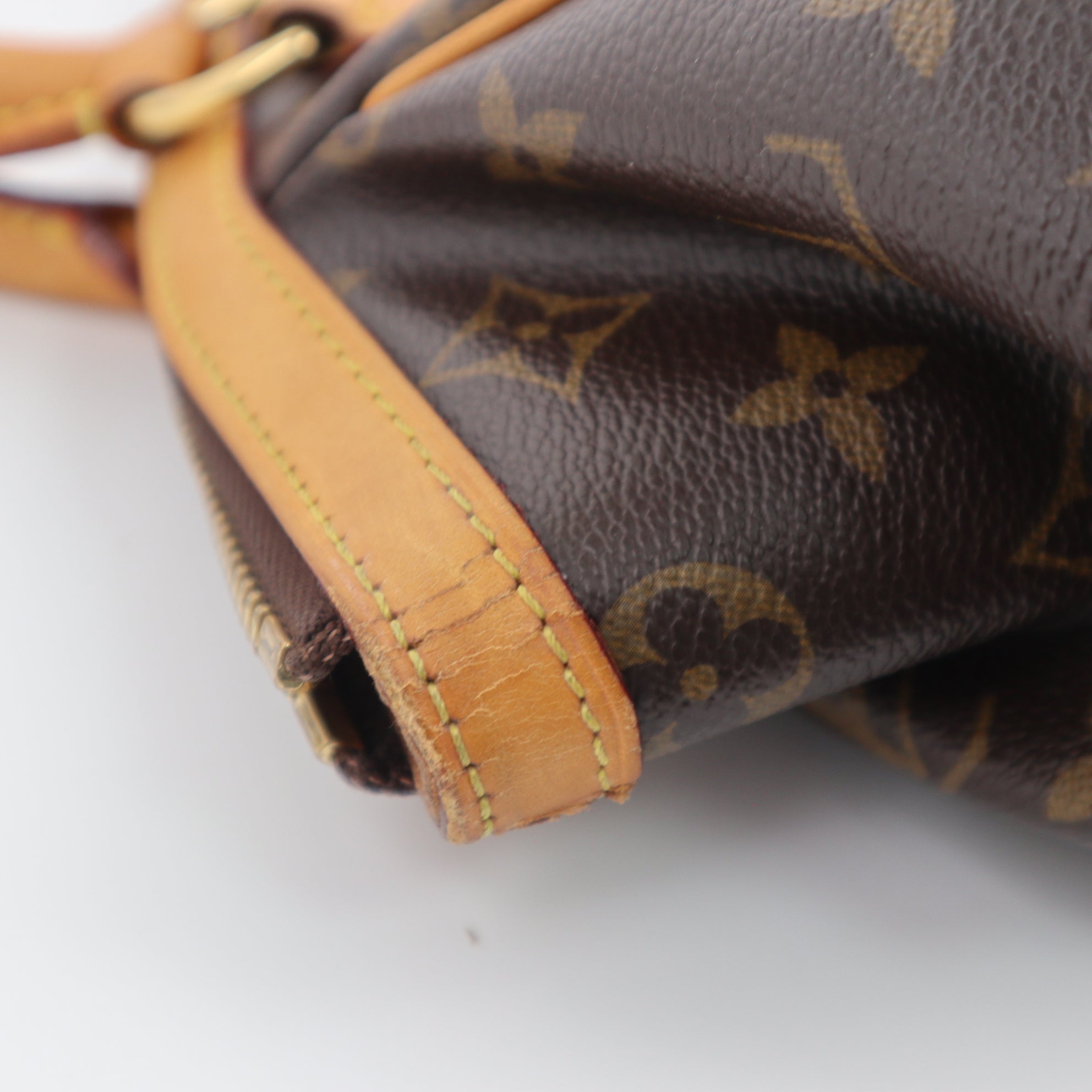 Louis Vuitton Monogram Canvas Tivoli PM Shoulder Bag C1894R | Pre-Owned Very Good Brown Monogram Canvas