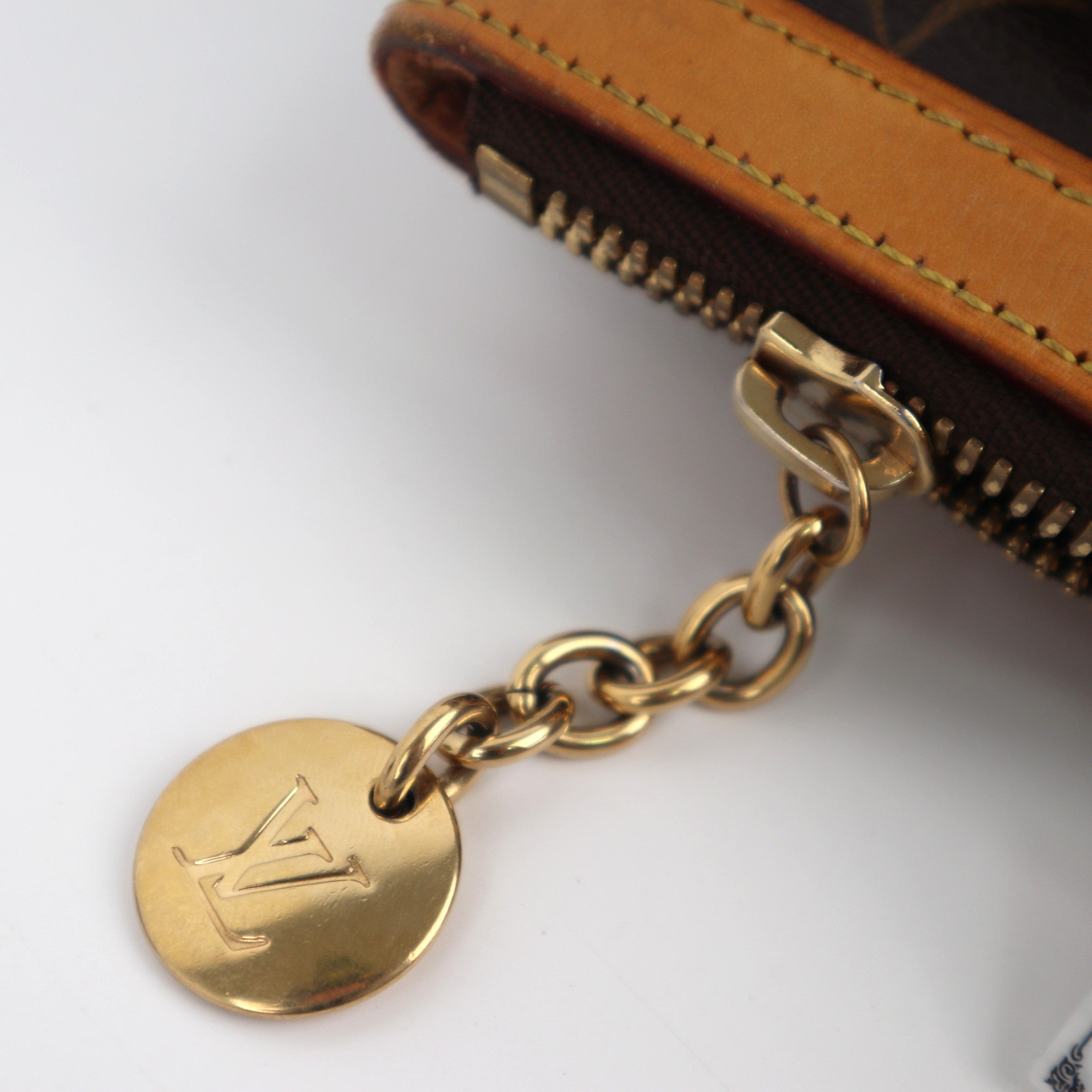 Louis Vuitton Monogram Canvas Tivoli PM Shoulder Bag C1894R | Pre-Owned Very Good Brown Monogram Canvas