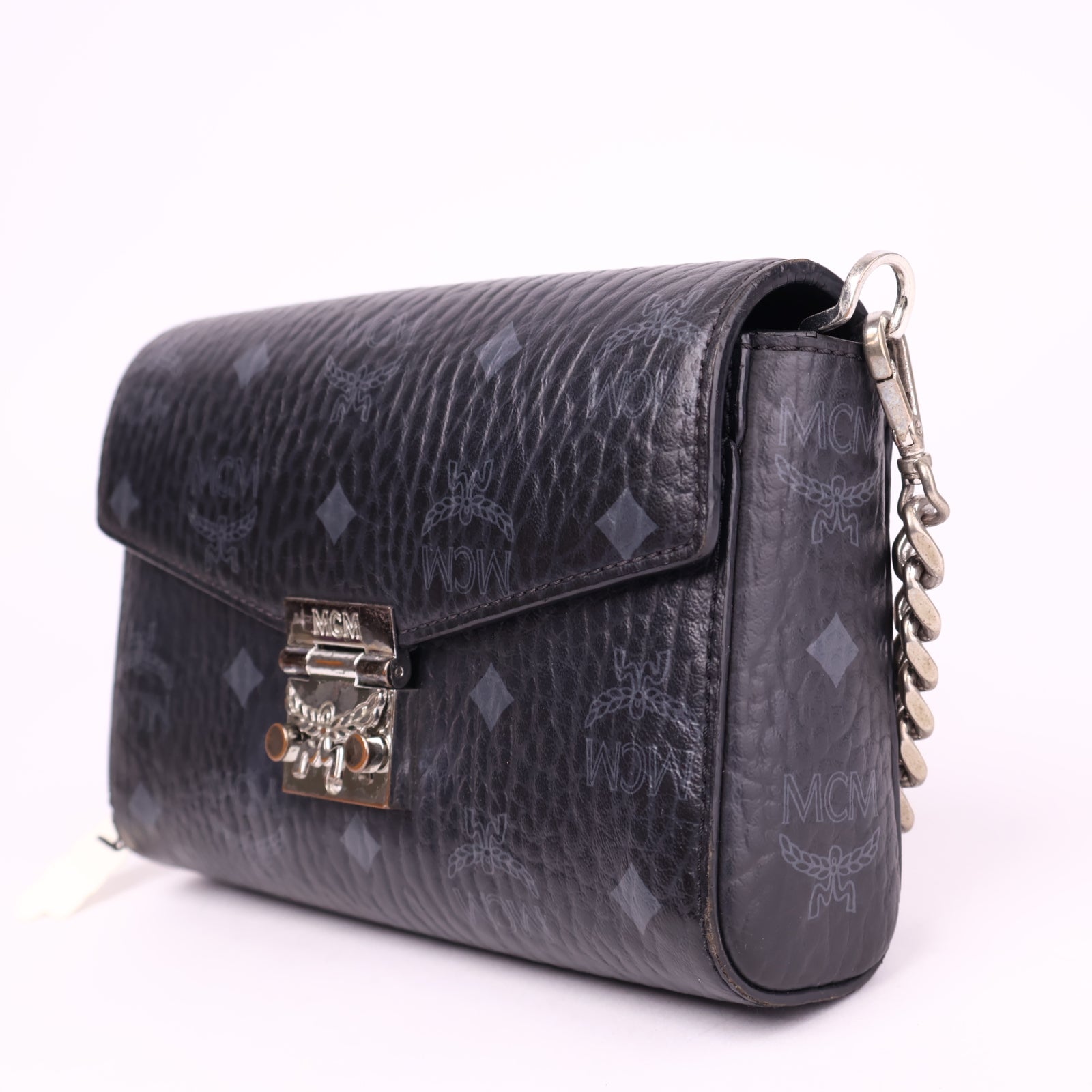 J3589 MCM VISETOS WALLET ON CHAIN- Pre Owned