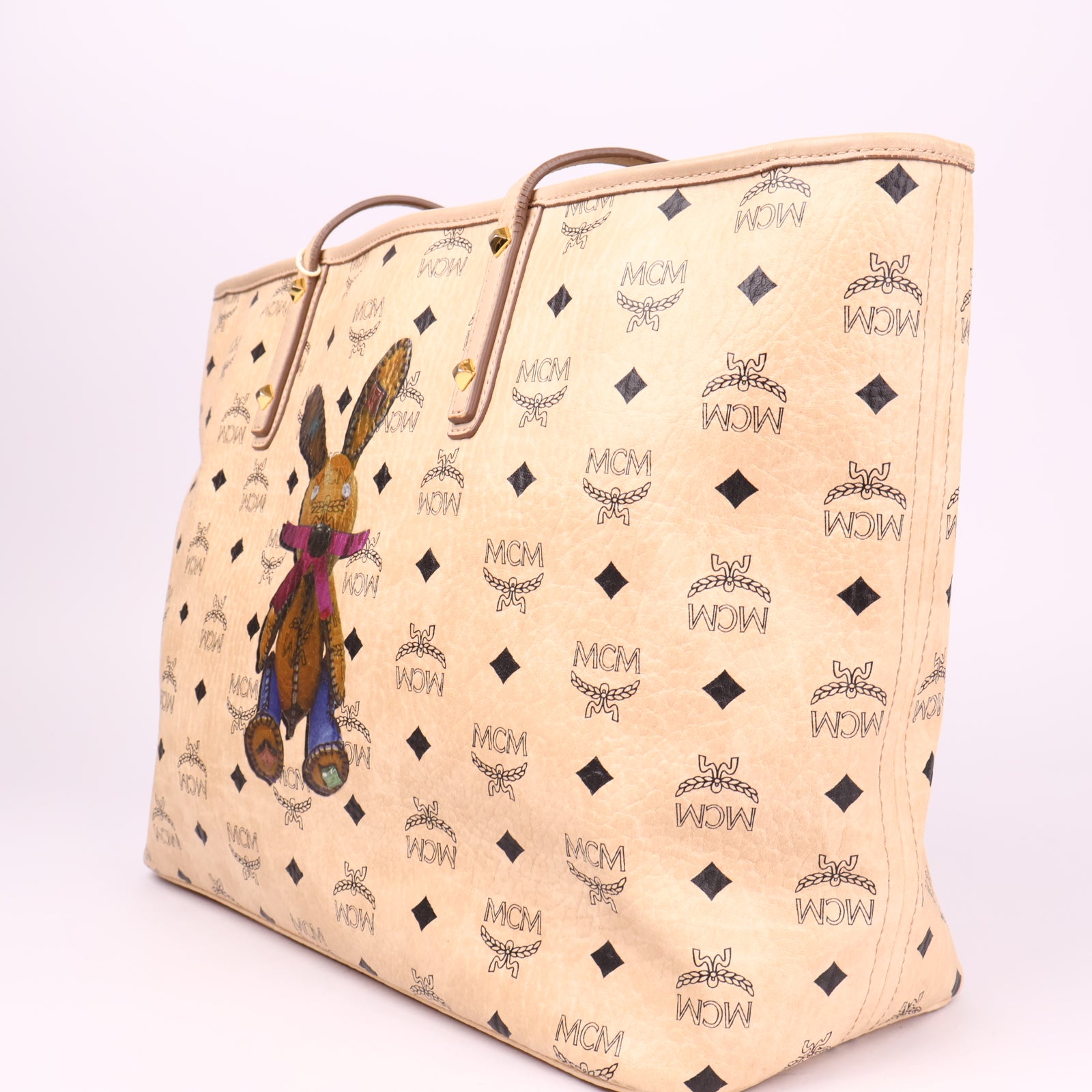 J3585 MCM Medium Visetos Bunny Tote- Pre Owned
