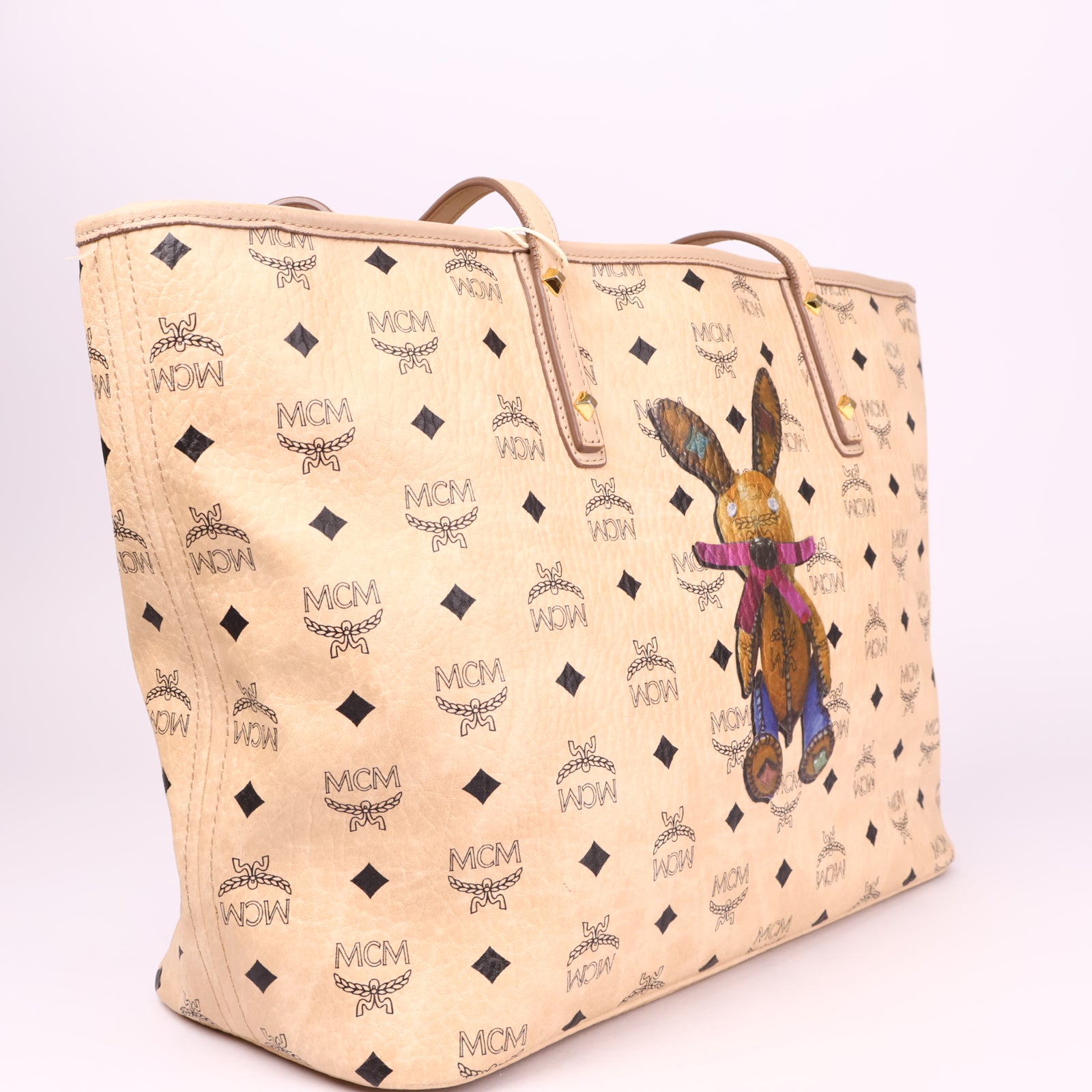 J3585 MCM Medium Visetos Bunny Tote- Pre Owned