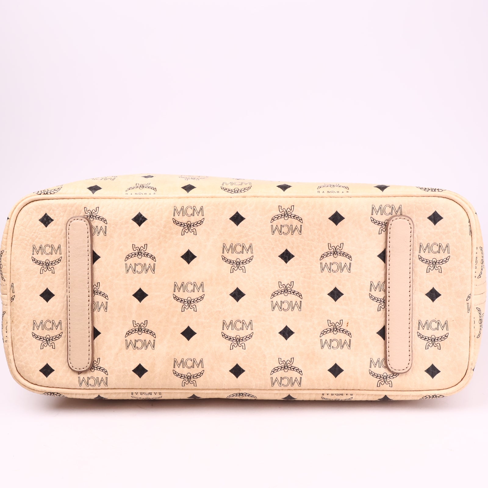 J3585 MCM Medium Visetos Bunny Tote- Pre Owned