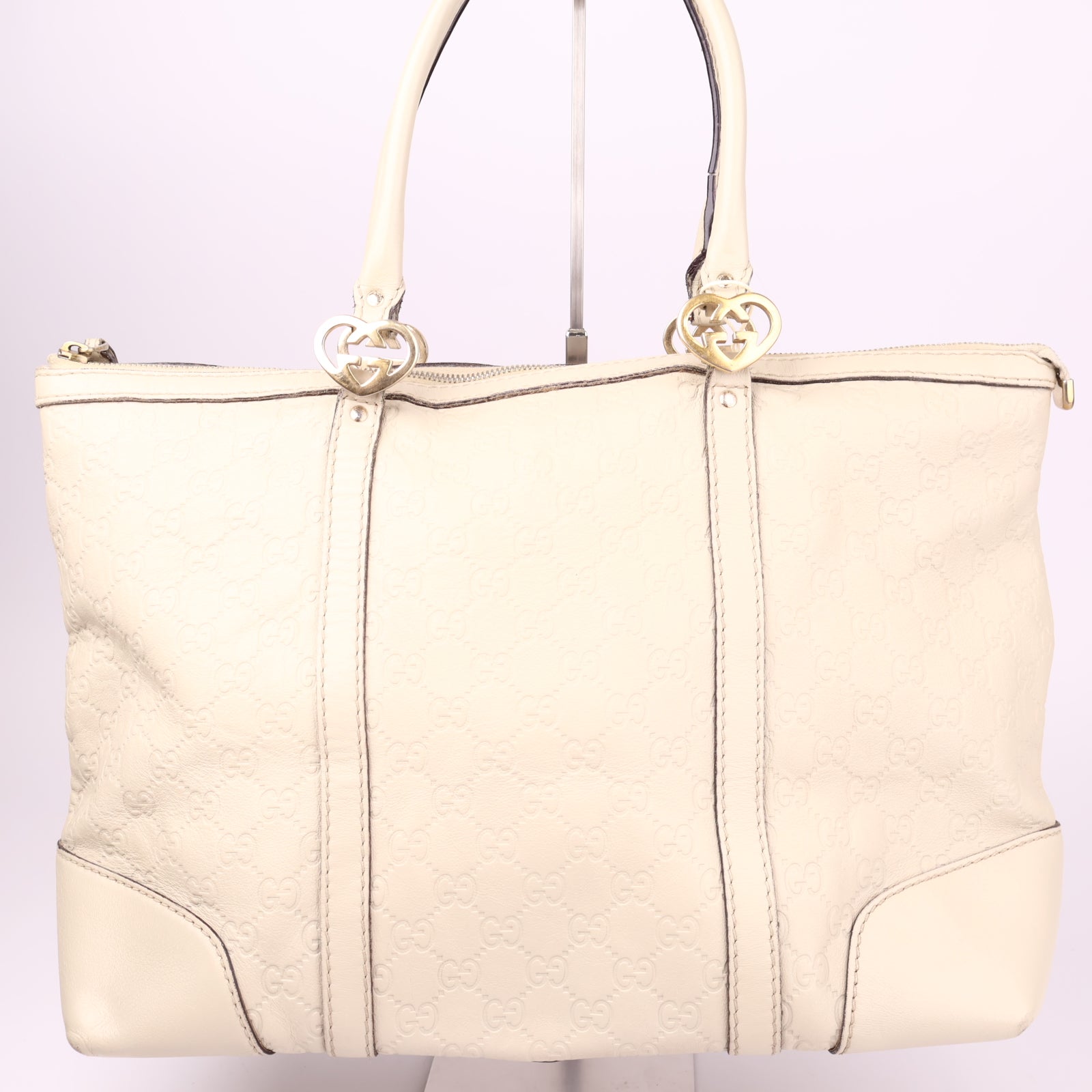 J3650 Gucci White GG Embossed Leather Lovely Heart Bag- Pre Owned