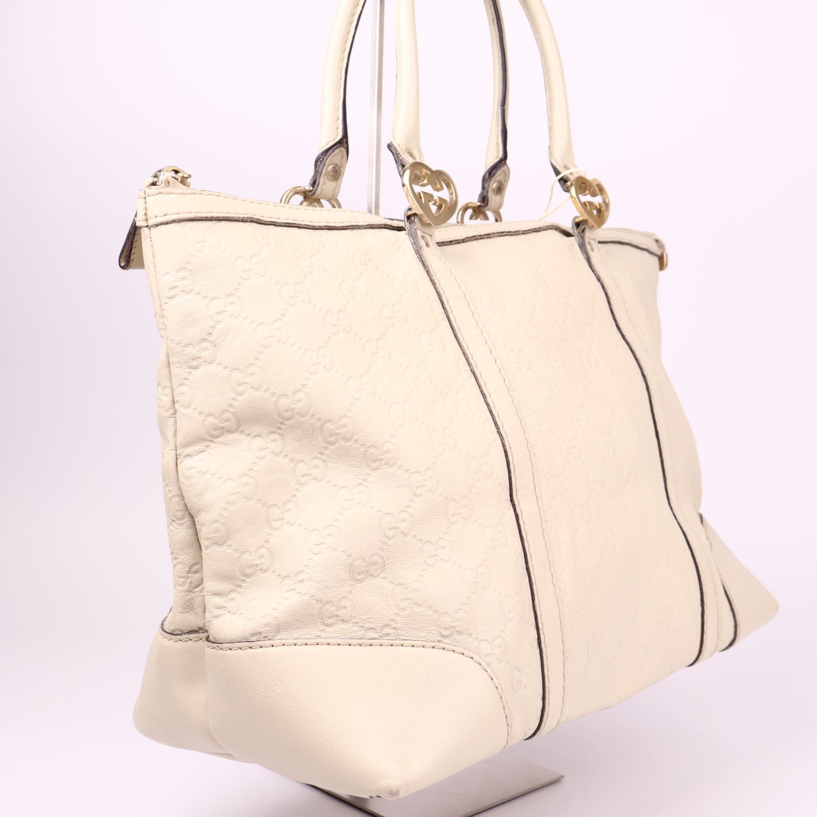 J3650 Gucci White GG Embossed Leather Lovely Heart Bag- Pre Owned